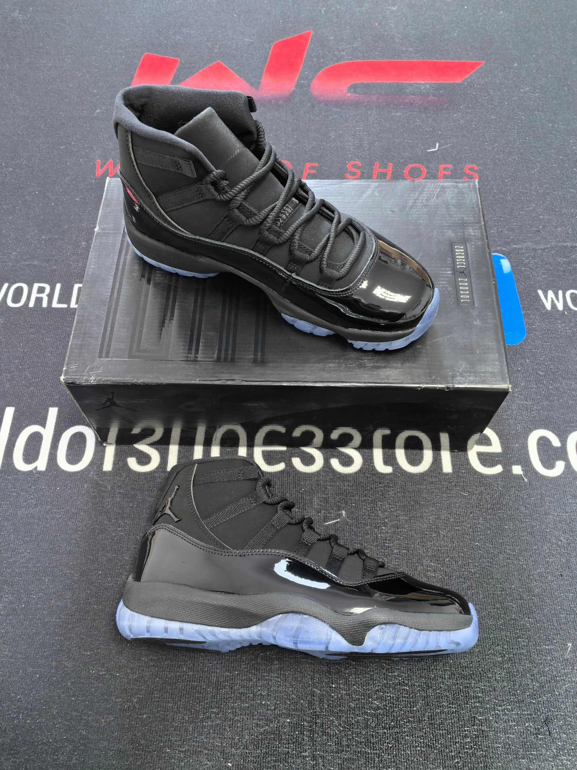 Signature flexibility Sleek Silhouette Jordan 11 Retro Cap and Gown