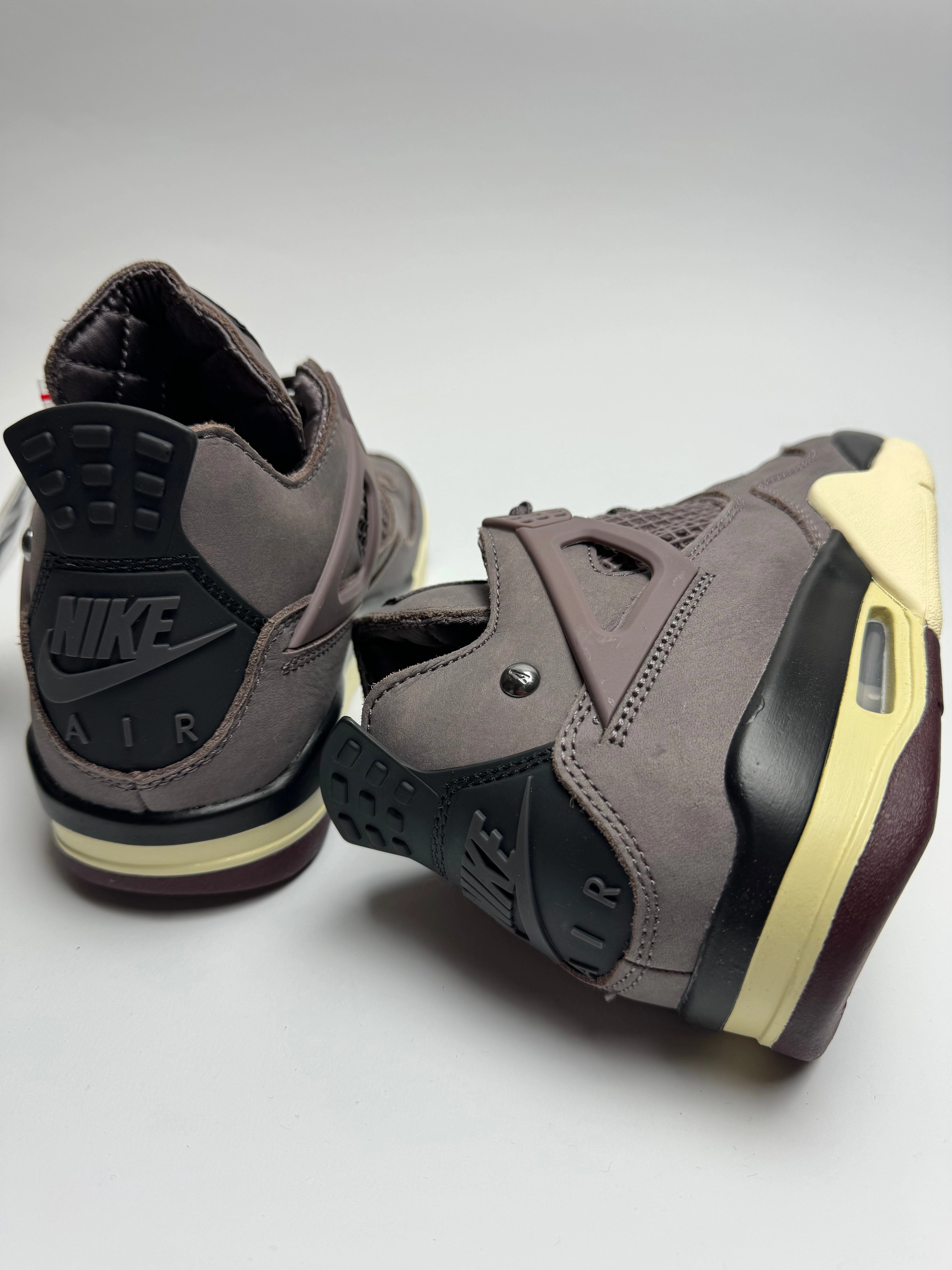 Air Jordan 4 A Ma Maniere "Violet Ore" LaceAdjustment