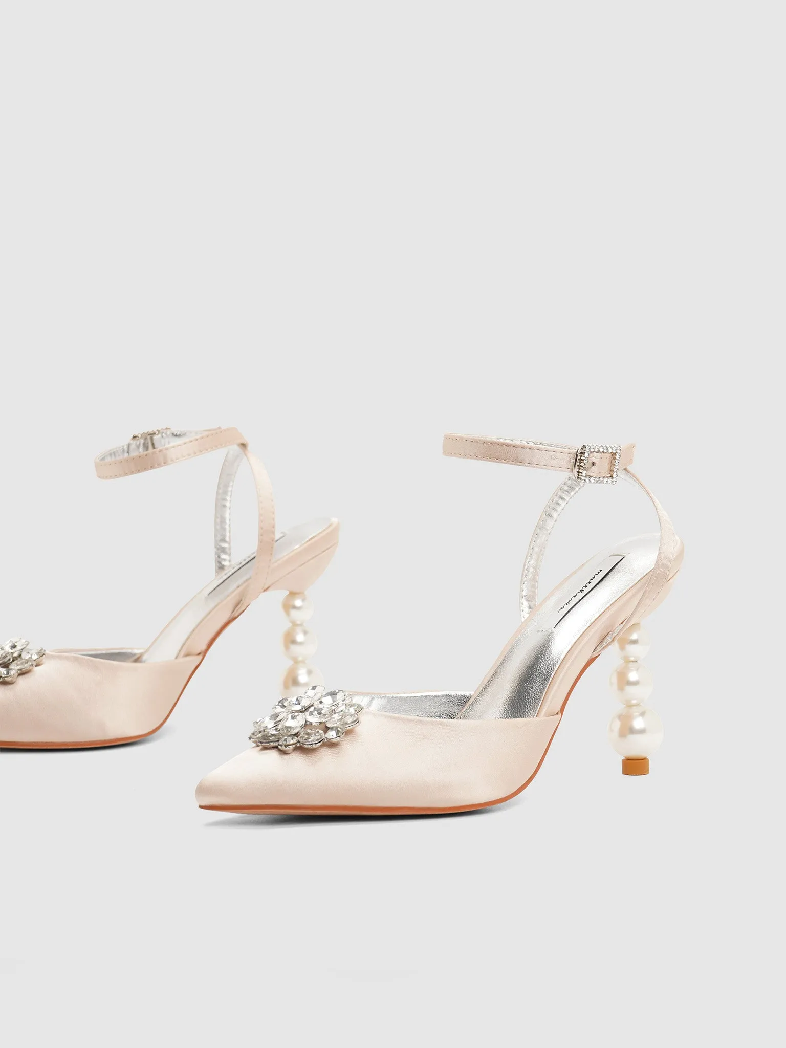Alisa Heel Pumps