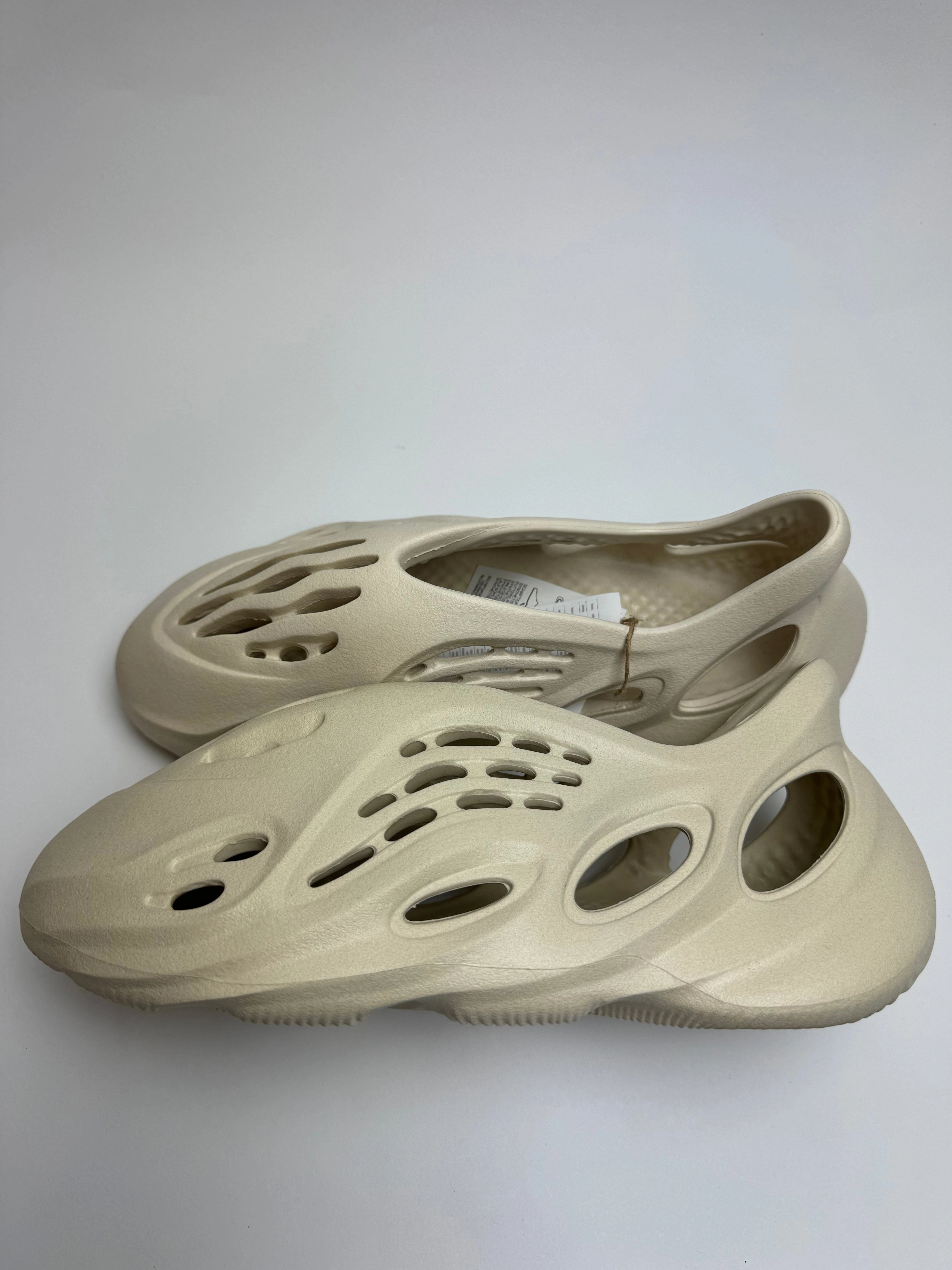 Comfortable For Walking Yeezy Foam RNNR "Sand"