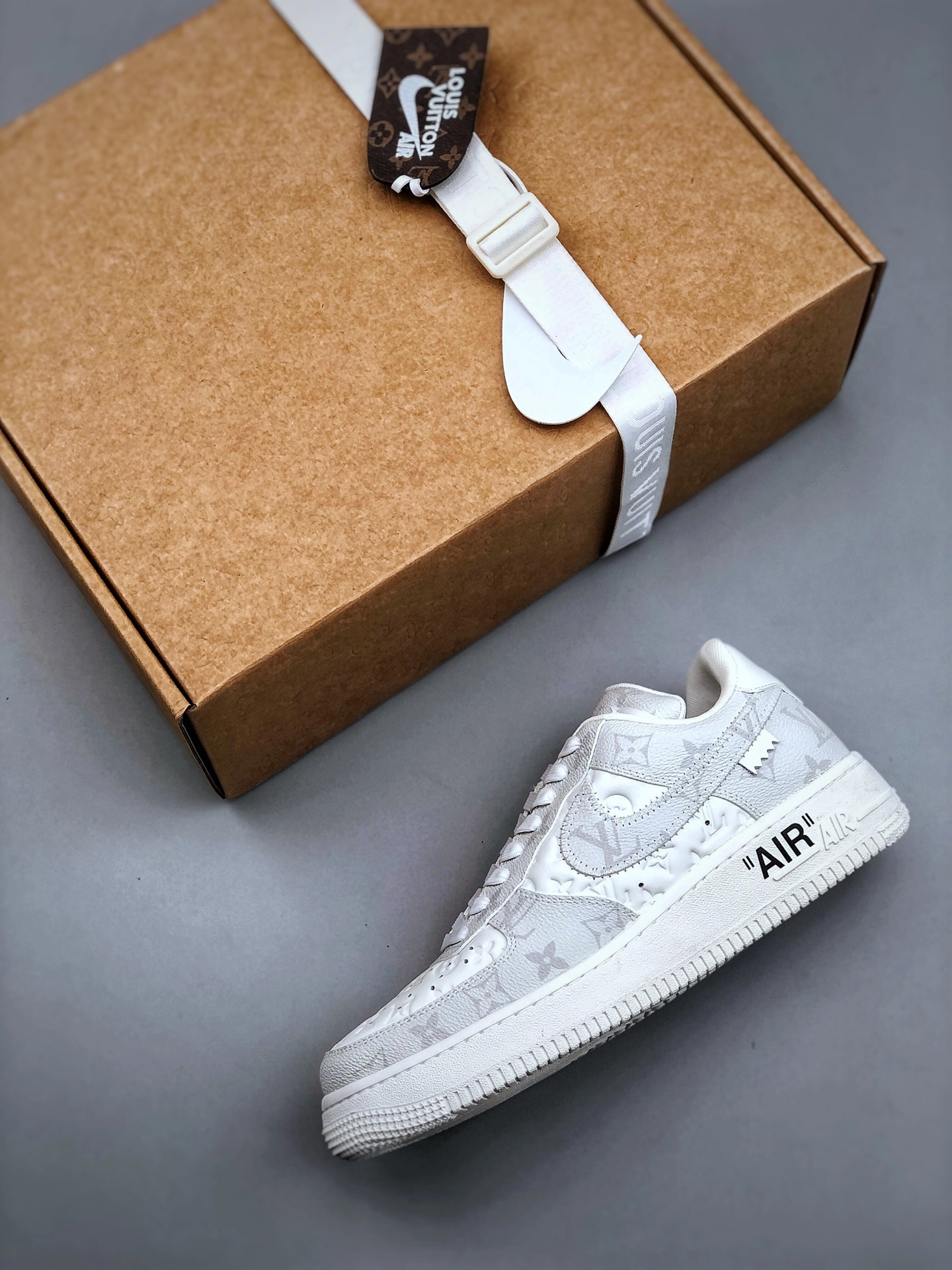Weekend Sport Airflow Channel Design AF1 x OW by Virgil - Grey Customs