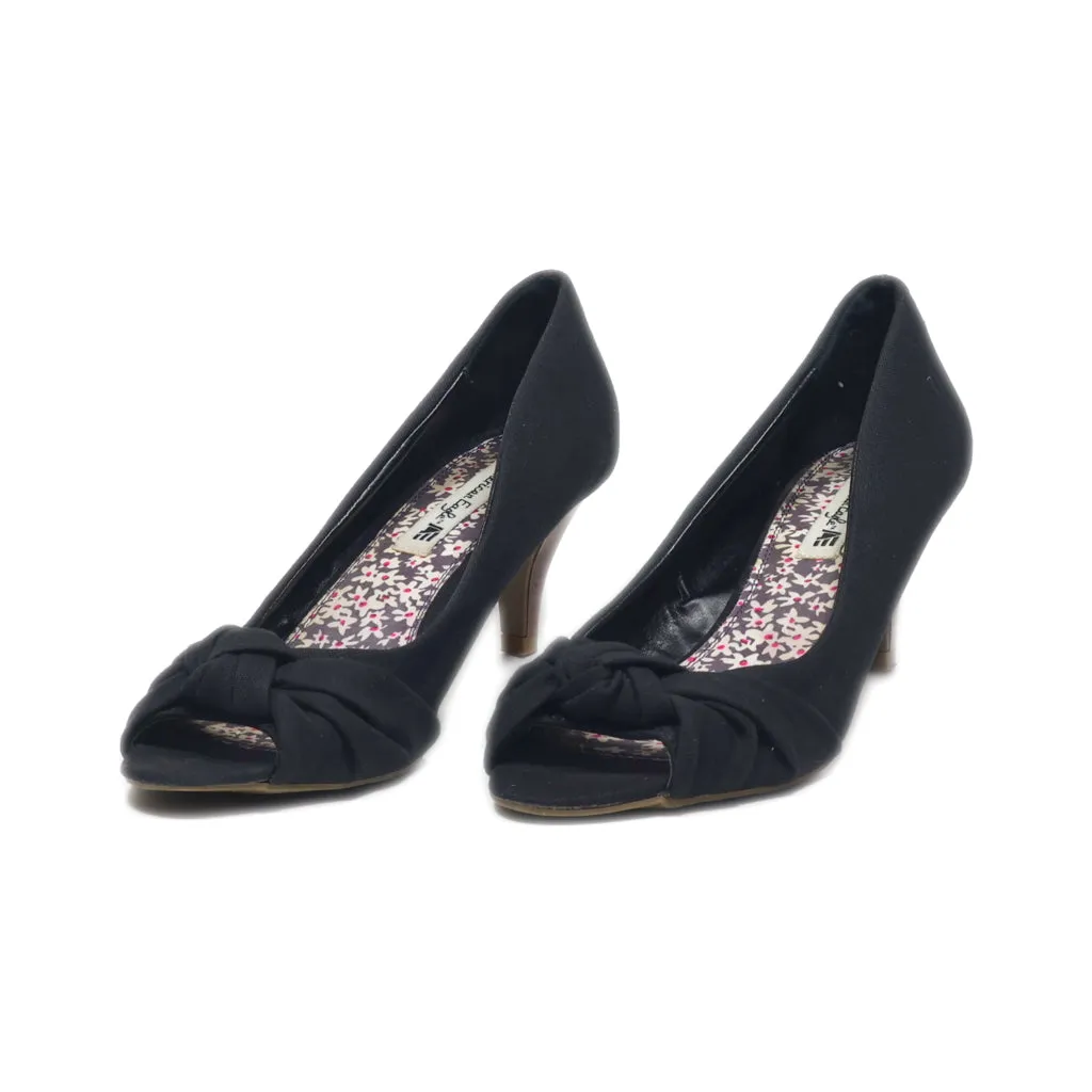 American Eagle Peep Toe Leather Black Colour For Women