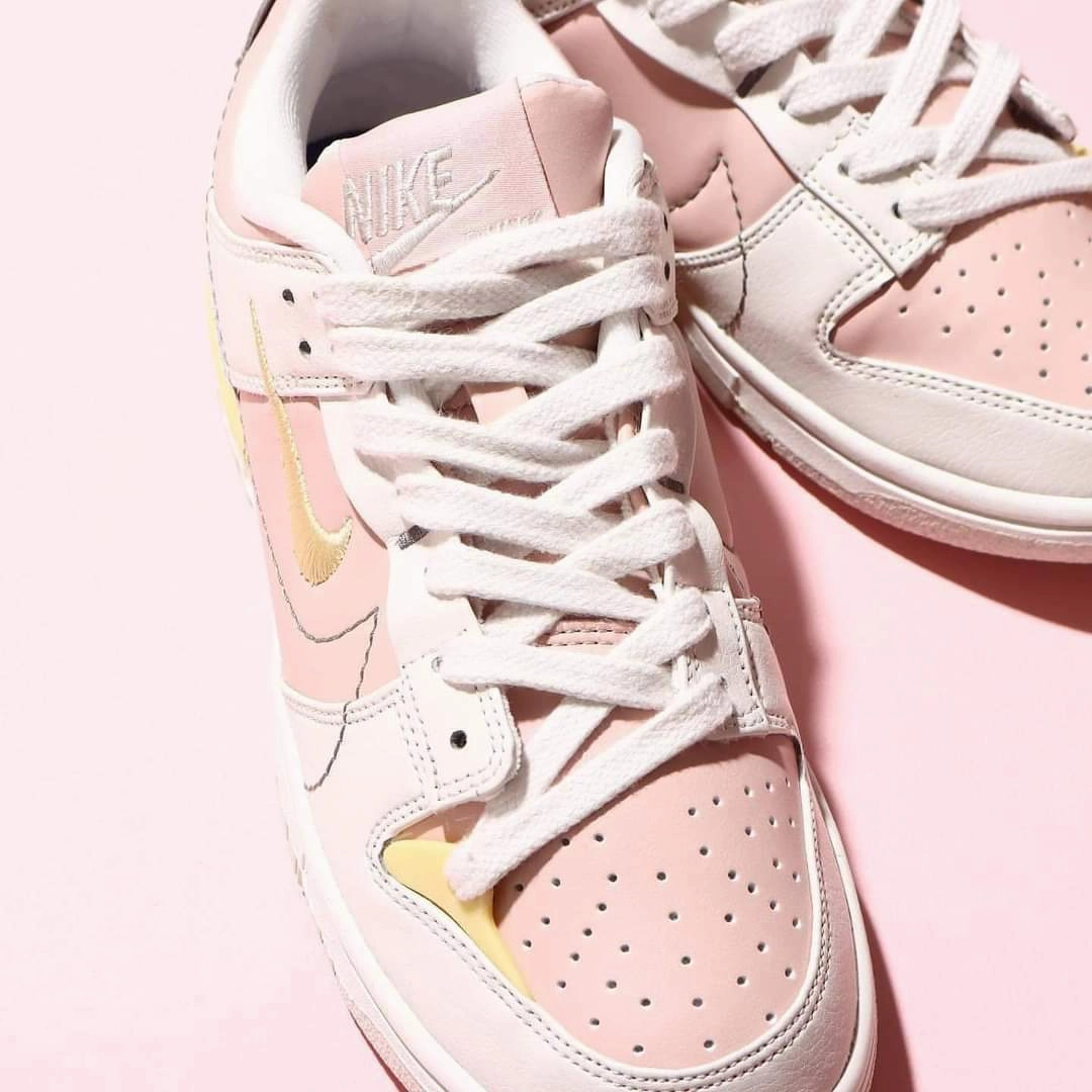 comfort - conscious shoes Sports functionality Nike Dunk Low Disrupt 2 Pink Oxford