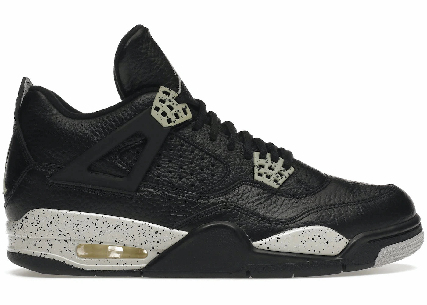 Jordan 4 Retro Oreo Shock Performance