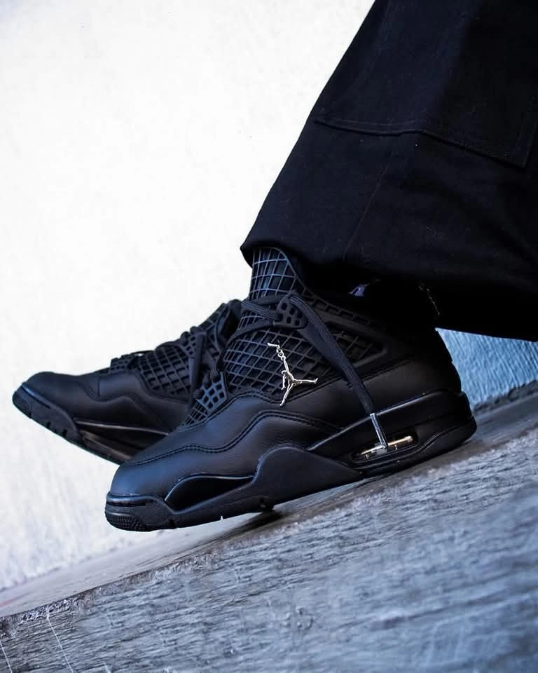 Lace Design Pliable Jordan 4 RetroNet Black