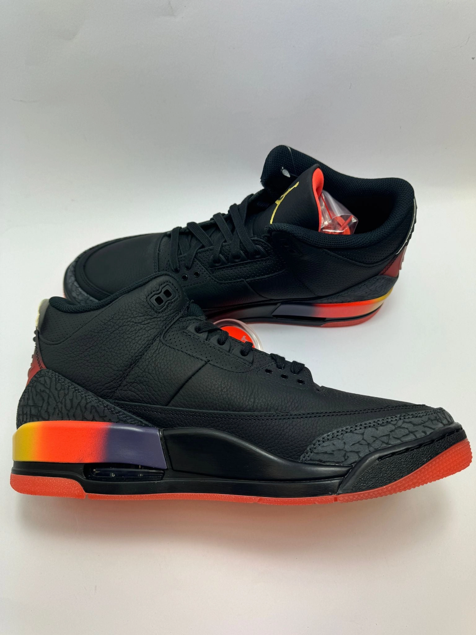 Jordan 3 Retro "J Balvin Rio" running in sloped tracks shoes faster recovery