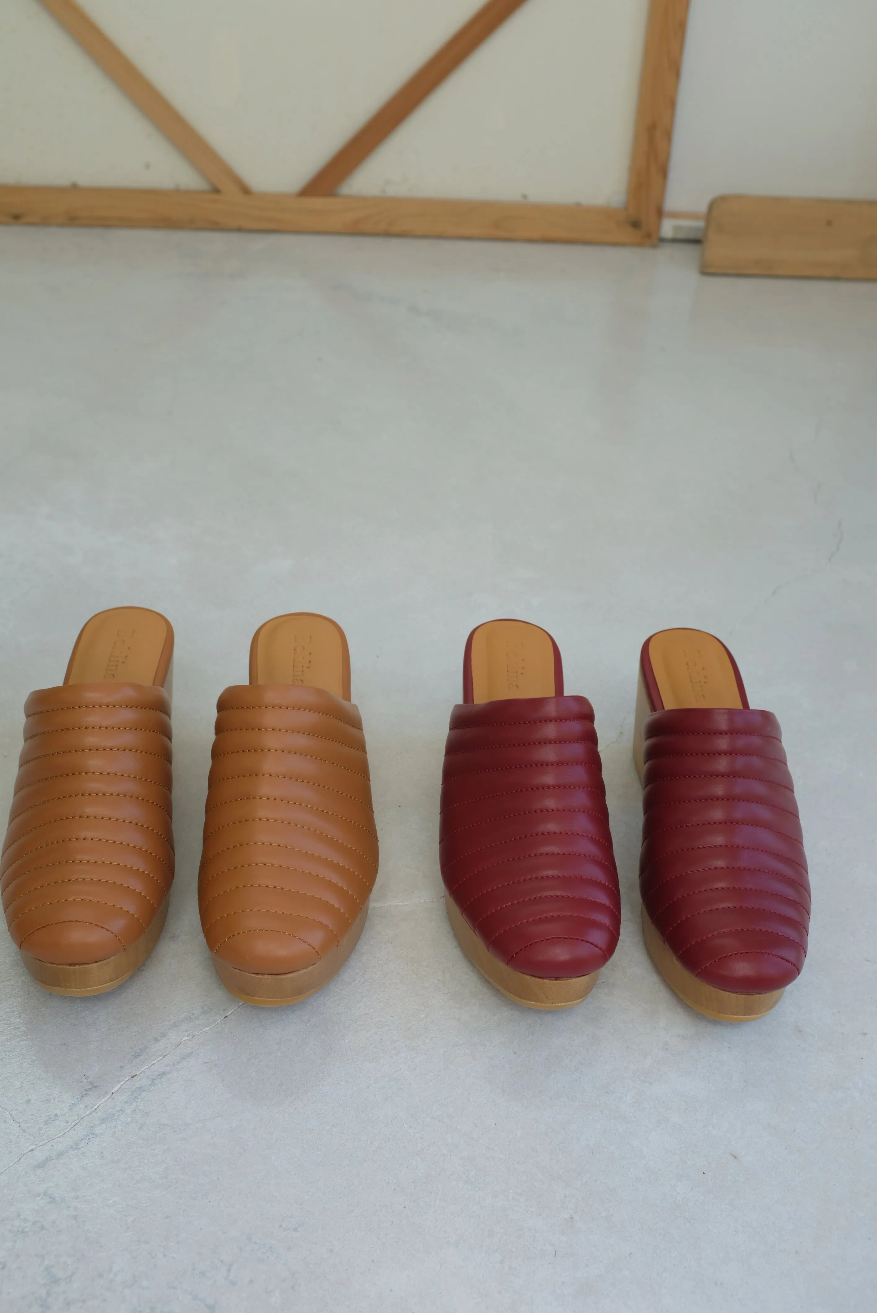 Beklina Ribbed Clog Blood