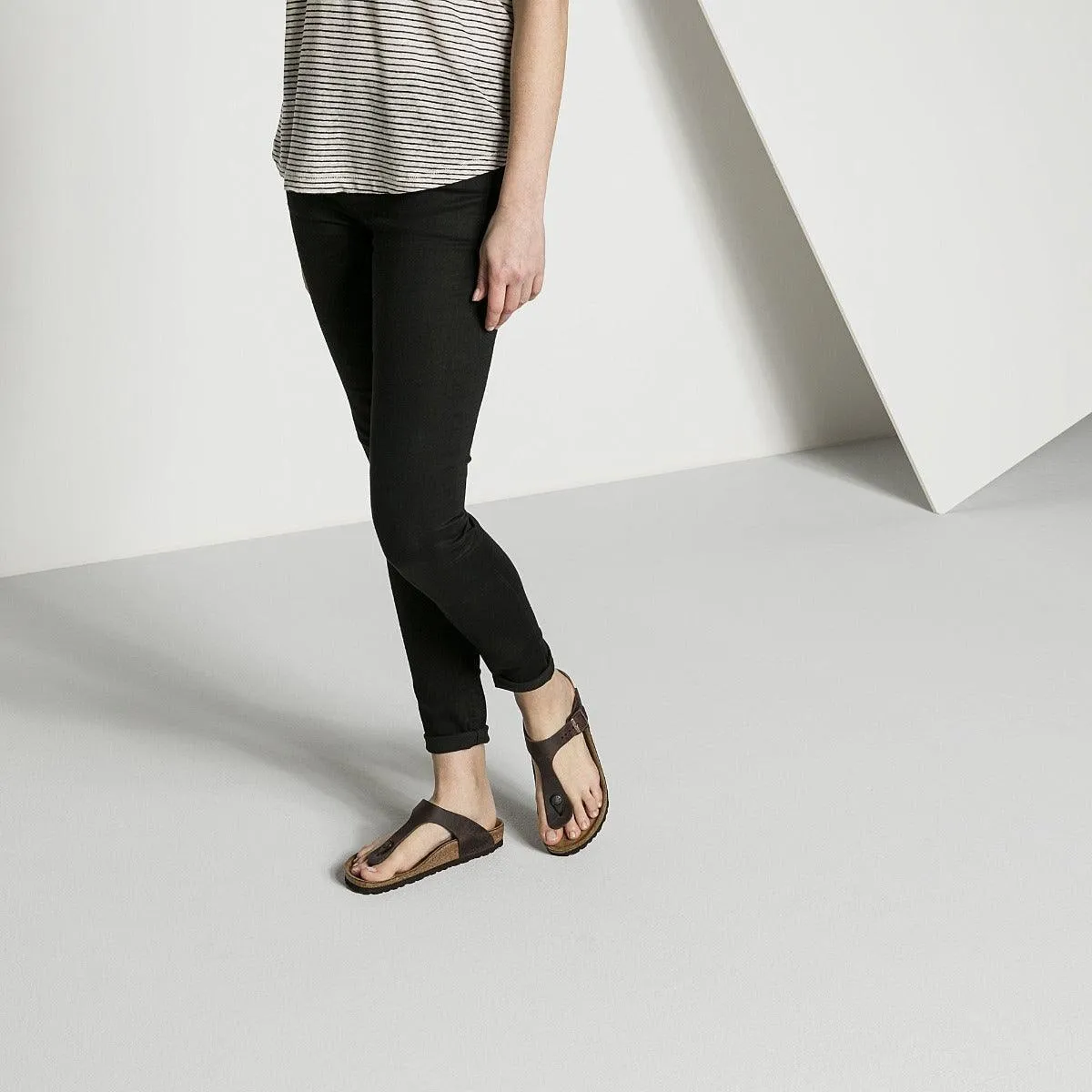 Birkenstock Gizeh Oiled Leather Sandals - Regular - Habana