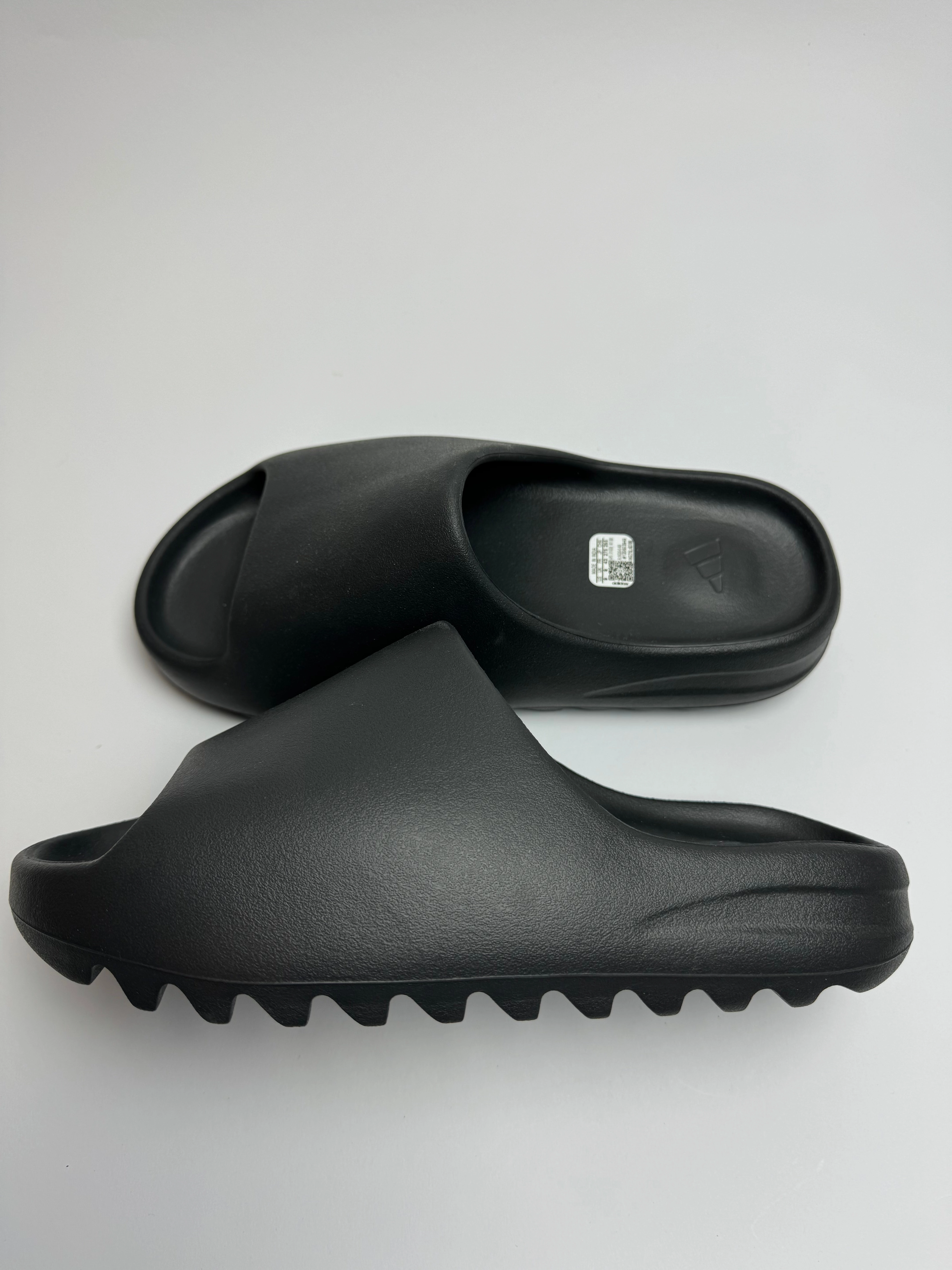 Effortless Foot Step Yeezy Slides "Onyx"