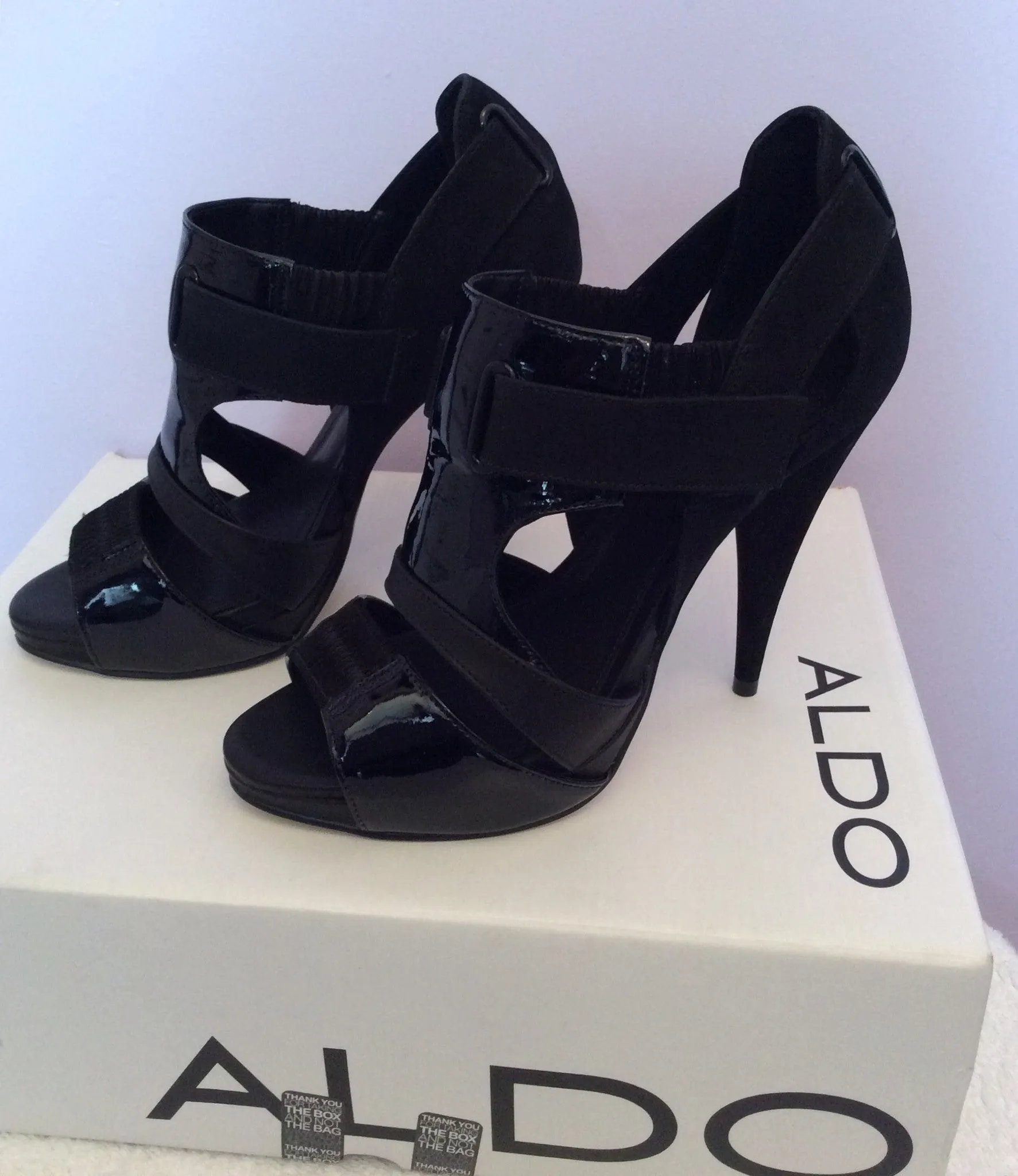 Brand New Aldo Black Suede & Patent Leather Peeptoe Heels Size 4/37