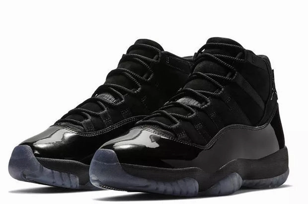 Air Jordan Retro 11 'Cap and Gown' long - distance run