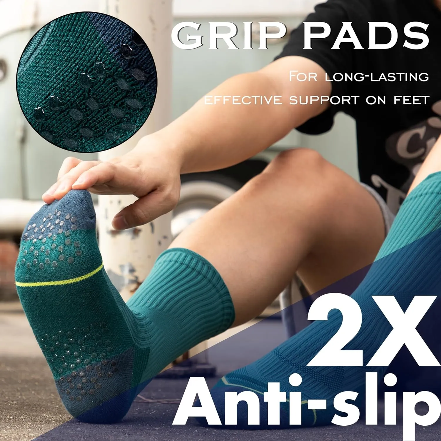 BRISIRA Coolmax Bamboo Viscose Compression Anti Blister Hiking Socks Crew Mid Calf Moisture Wicking Anti Odor Tennis Cushion