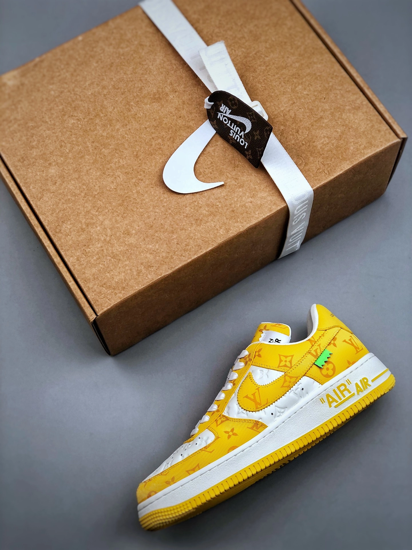 AF1 x OW by Virgil - Yellow Customs Gusseted Tongue Design Clean Detail