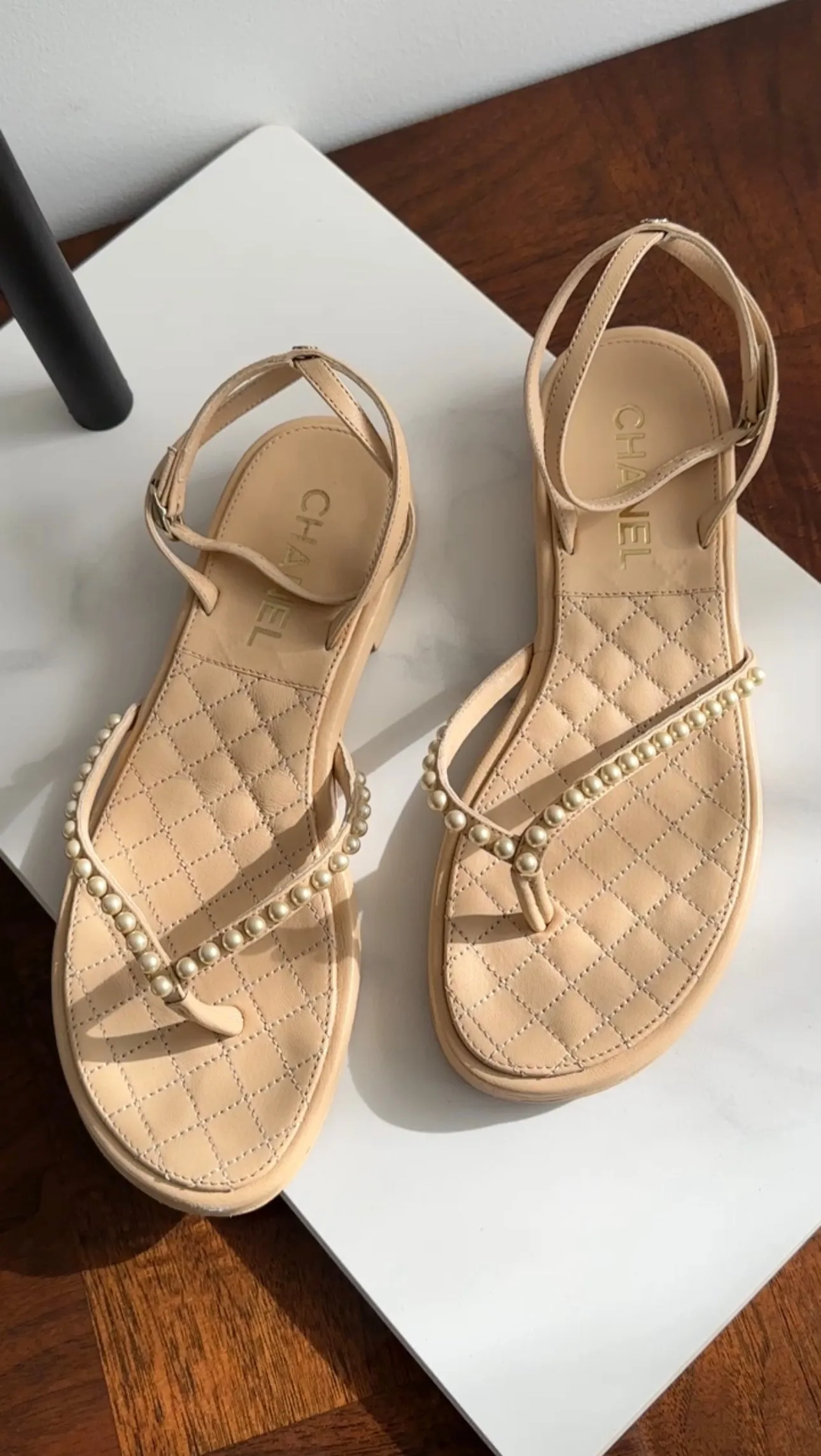 Chanel Beige Quilted Faux Pearl Thong Flat Sandals - 37 / 7