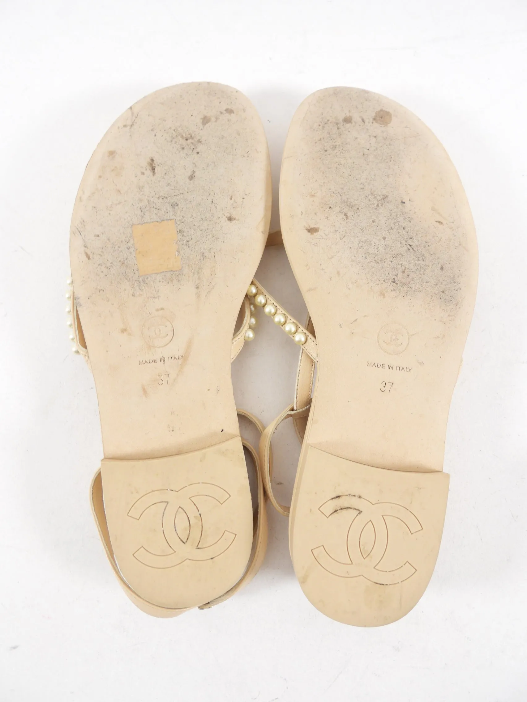 Chanel Beige Quilted Faux Pearl Thong Flat Sandals - 37 / 7