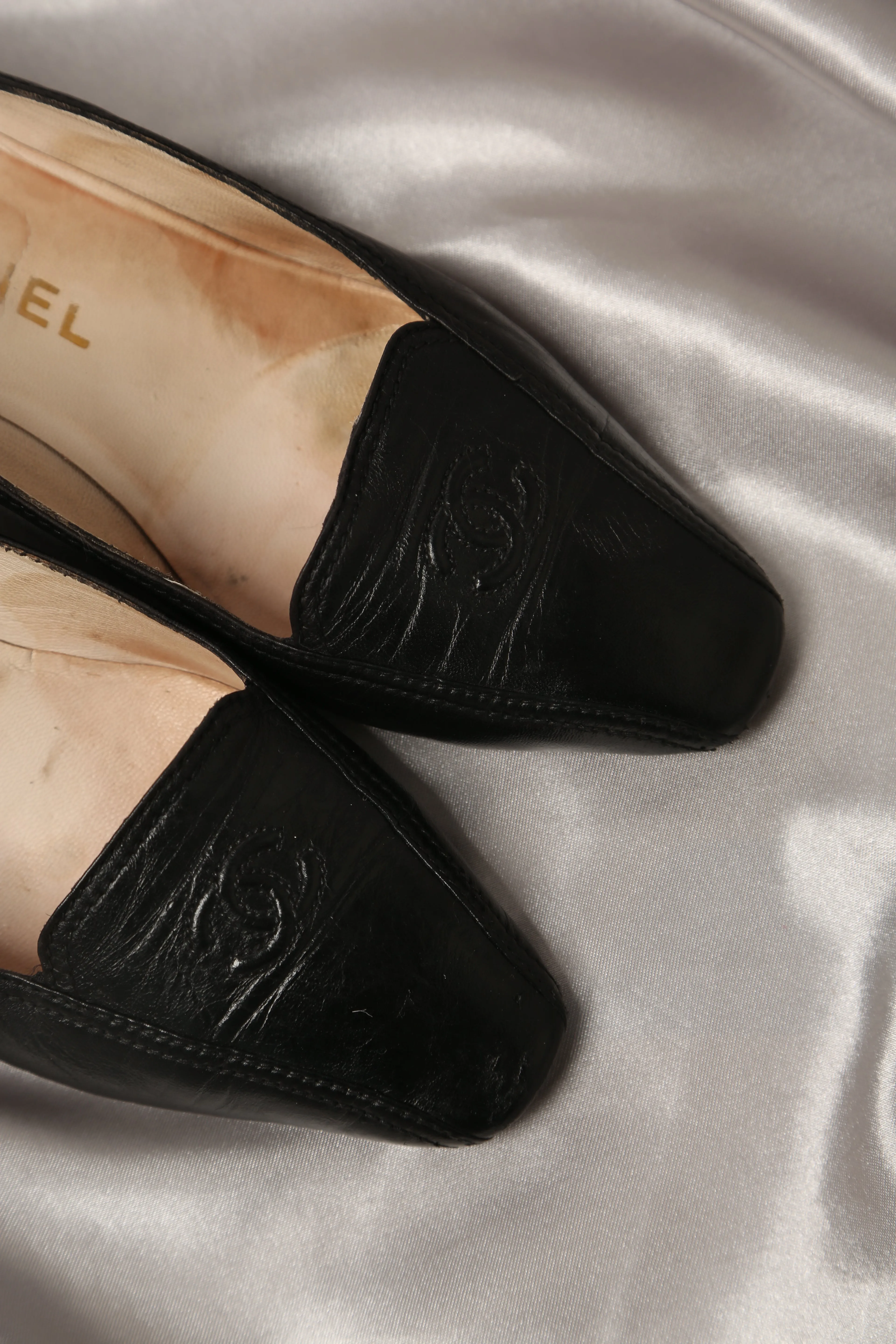 CHANEL Black Pumps