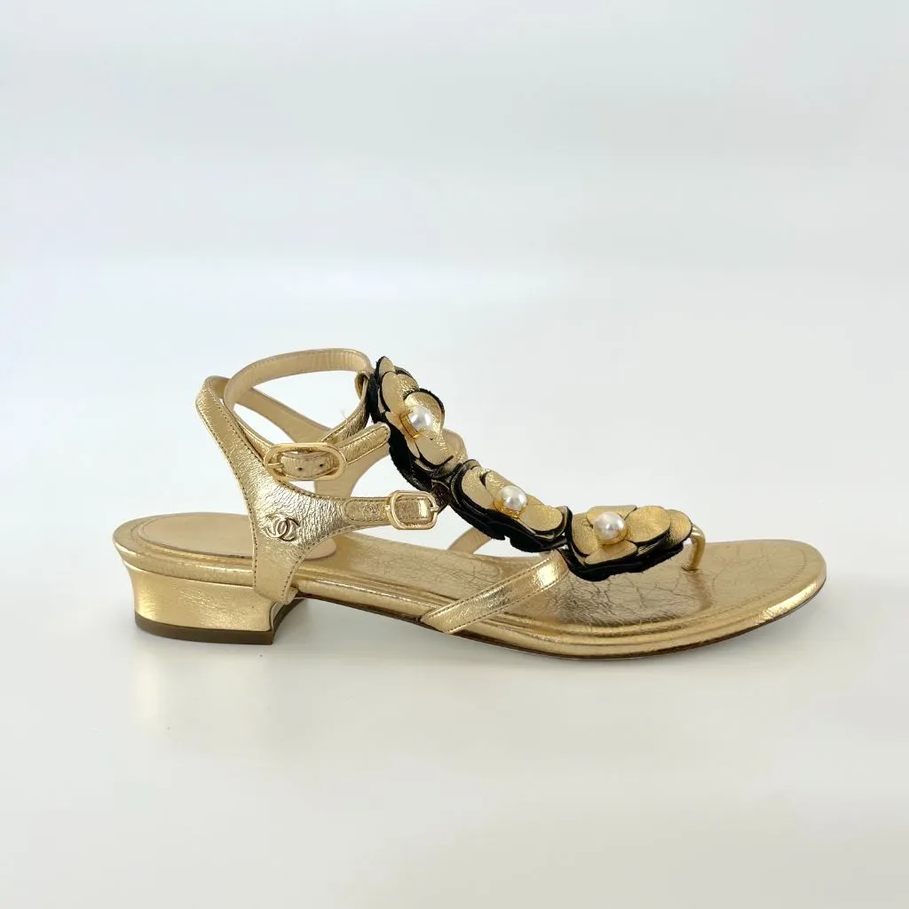 Chanel Gold Thong Floral Applique Sandalss, 39.5C