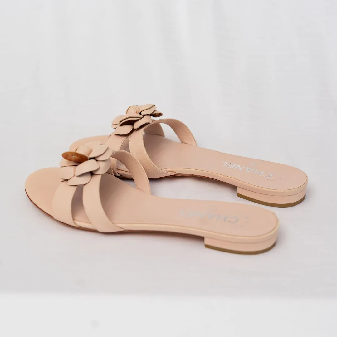 Chanel Nude Leather CC Camellia Embellished Flat Slides, 38