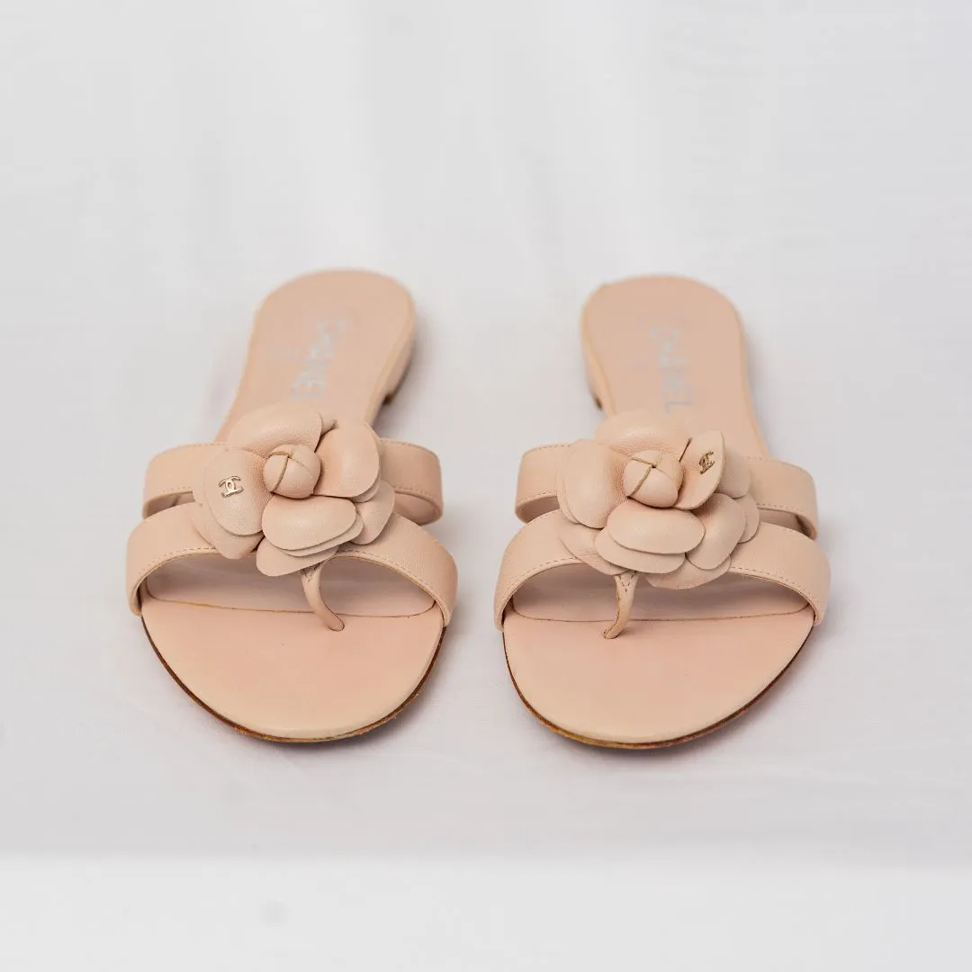 Chanel Nude Leather CC Camellia Embellished Flat Slides, 38