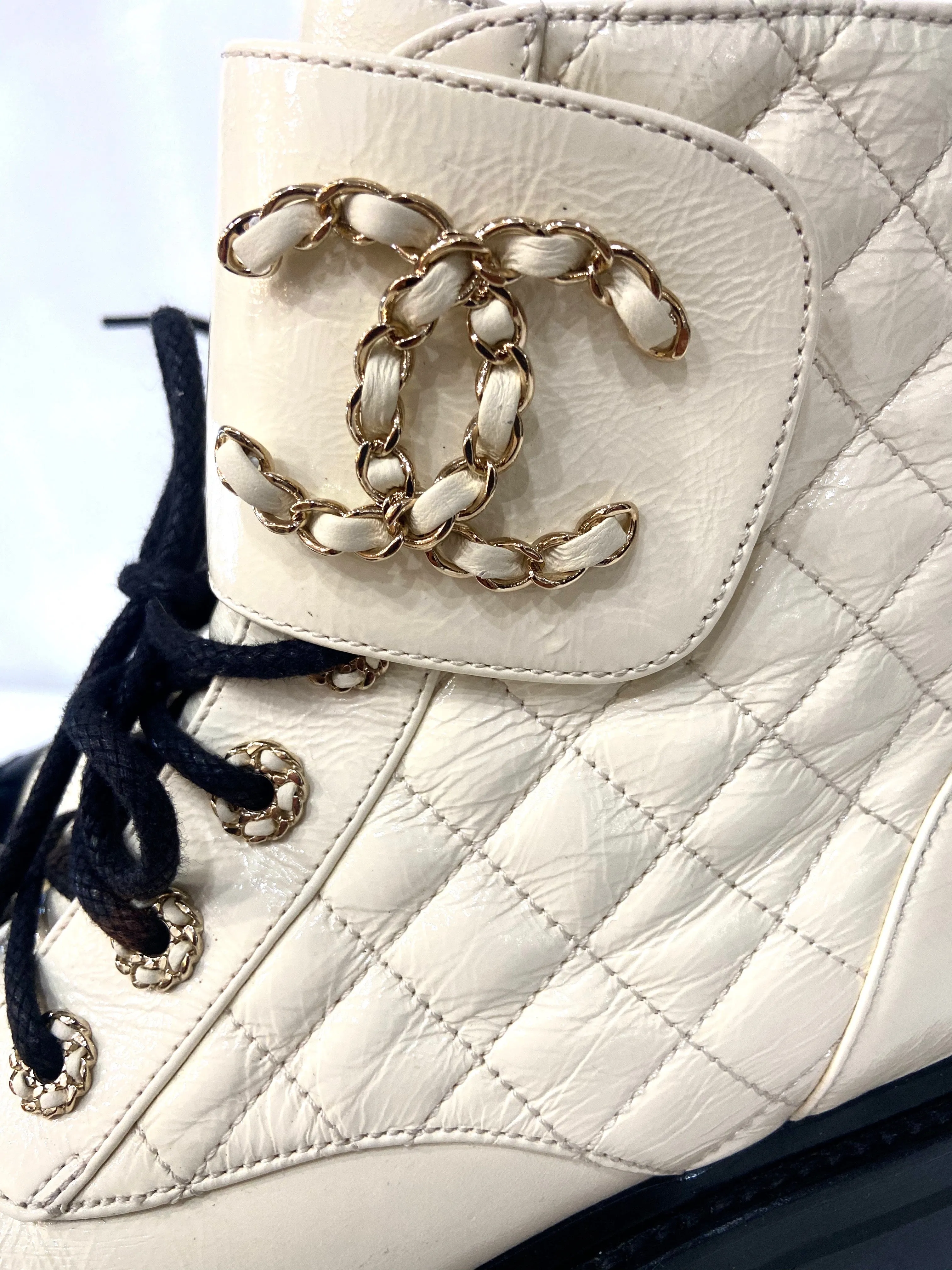 CHANEL SHINY GOATSKIN QUILTED CALFSKIN LACE UP COMBAT BOOTS