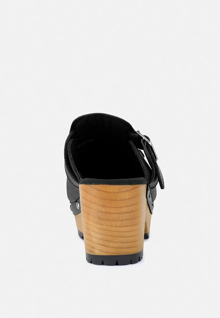 CHOCTAV Black Handcrafted Leather Clogs