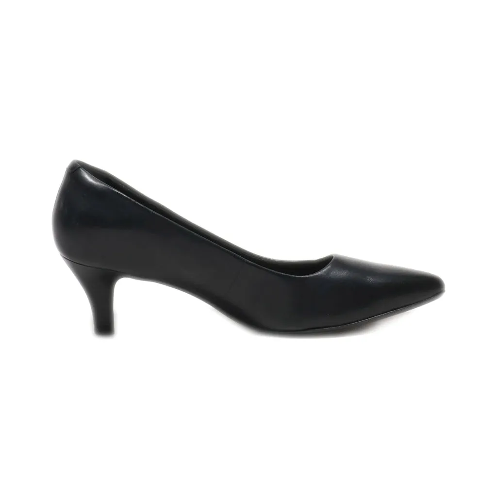Clarks Kitten Heels Leather Black Colour For Women