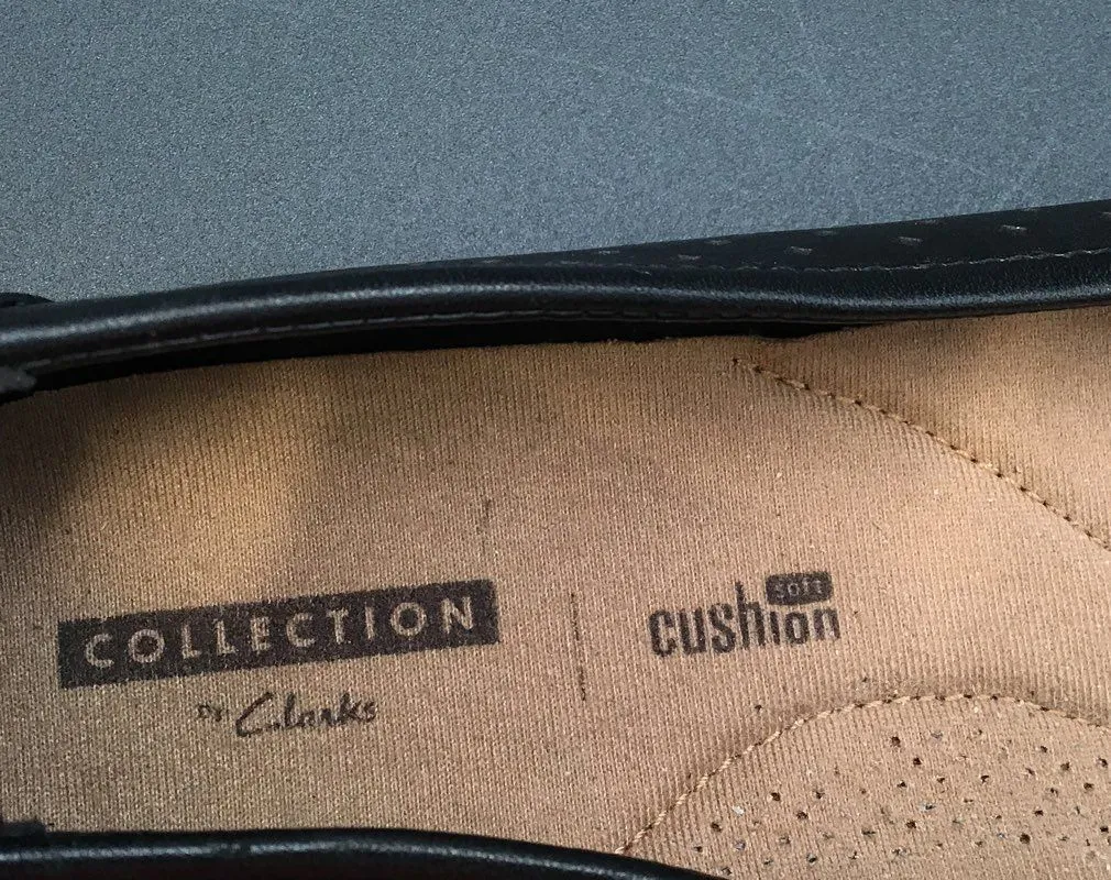 Clarks Women's Black Ballet Flats - Size 9.5W
