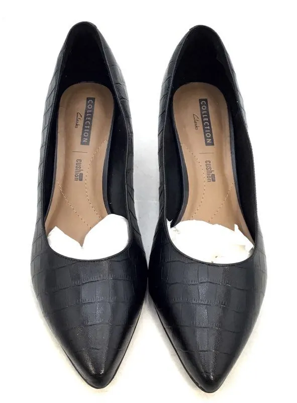 Clarks Women's Black Pointed Toe Kitten Pump Heels - Size 10W