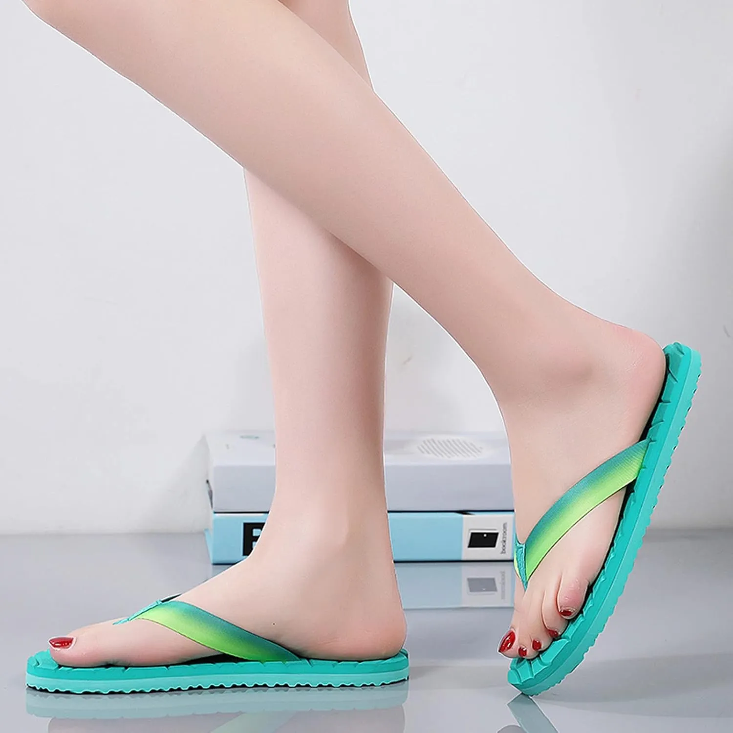 Comfort Flip Flops for Women with Arch Support Summer Casual Walking Beach Sandals Ladies Non Slip Wide Width Slides Zapatos para Mujer Sandalias para Mujer