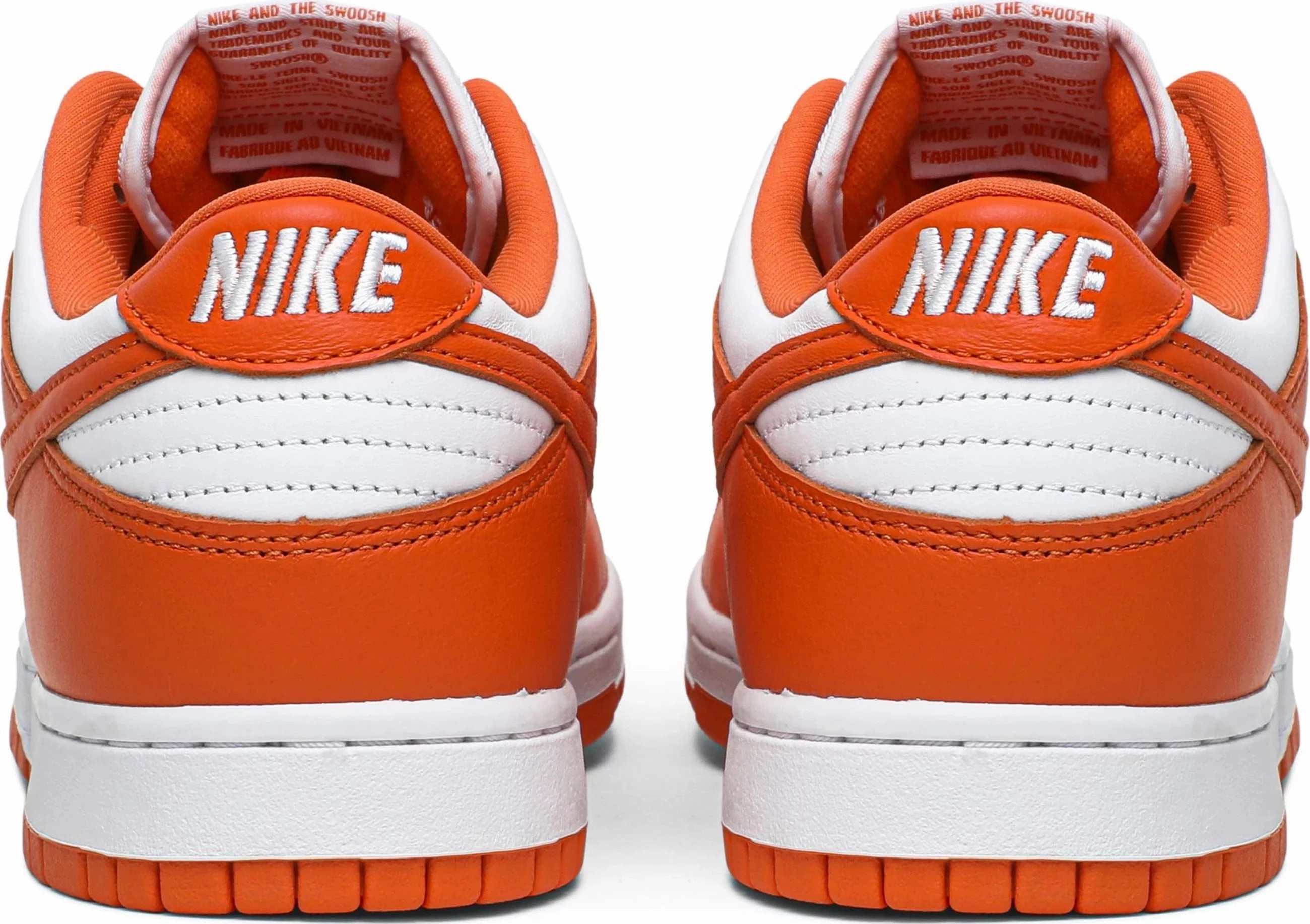 race - day shoes Nike Dunk Low SP Syracuse (2022)