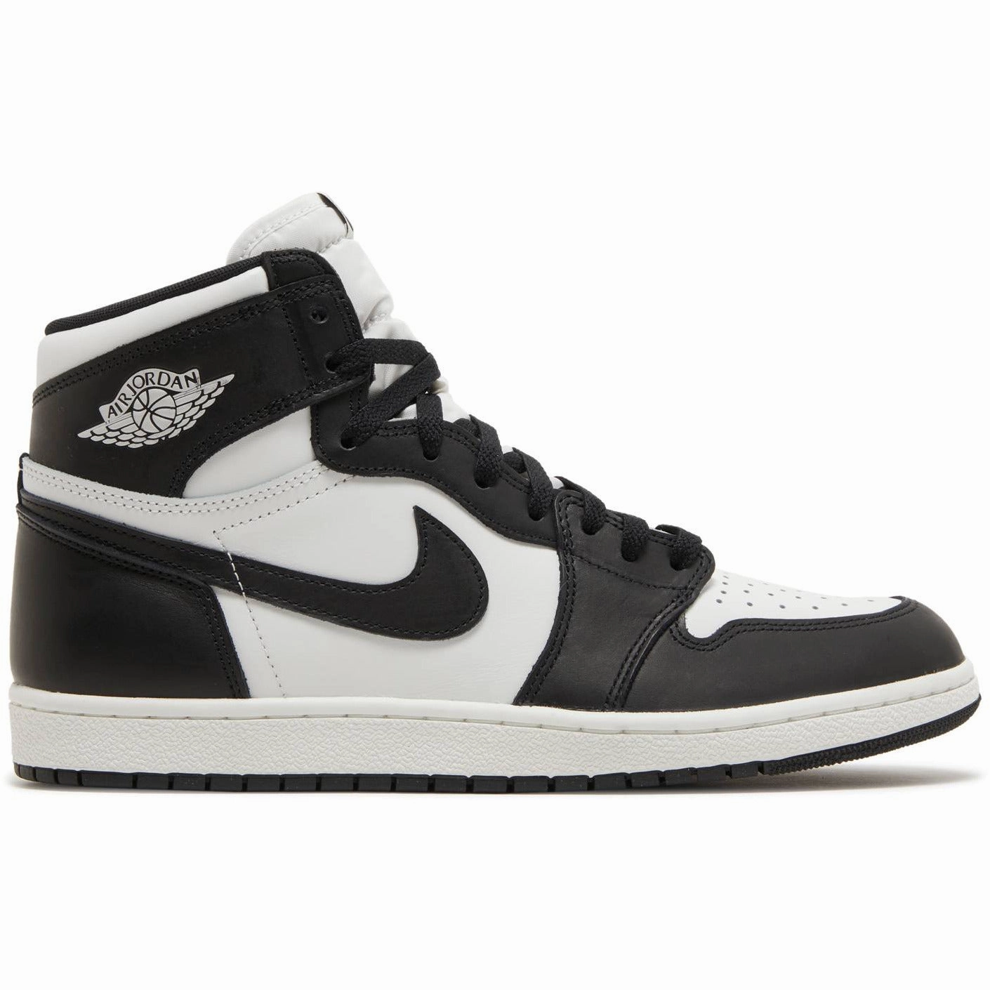 Air Jordan 1 Retro High 85 OG 'Black & White' (2023) Foot Style