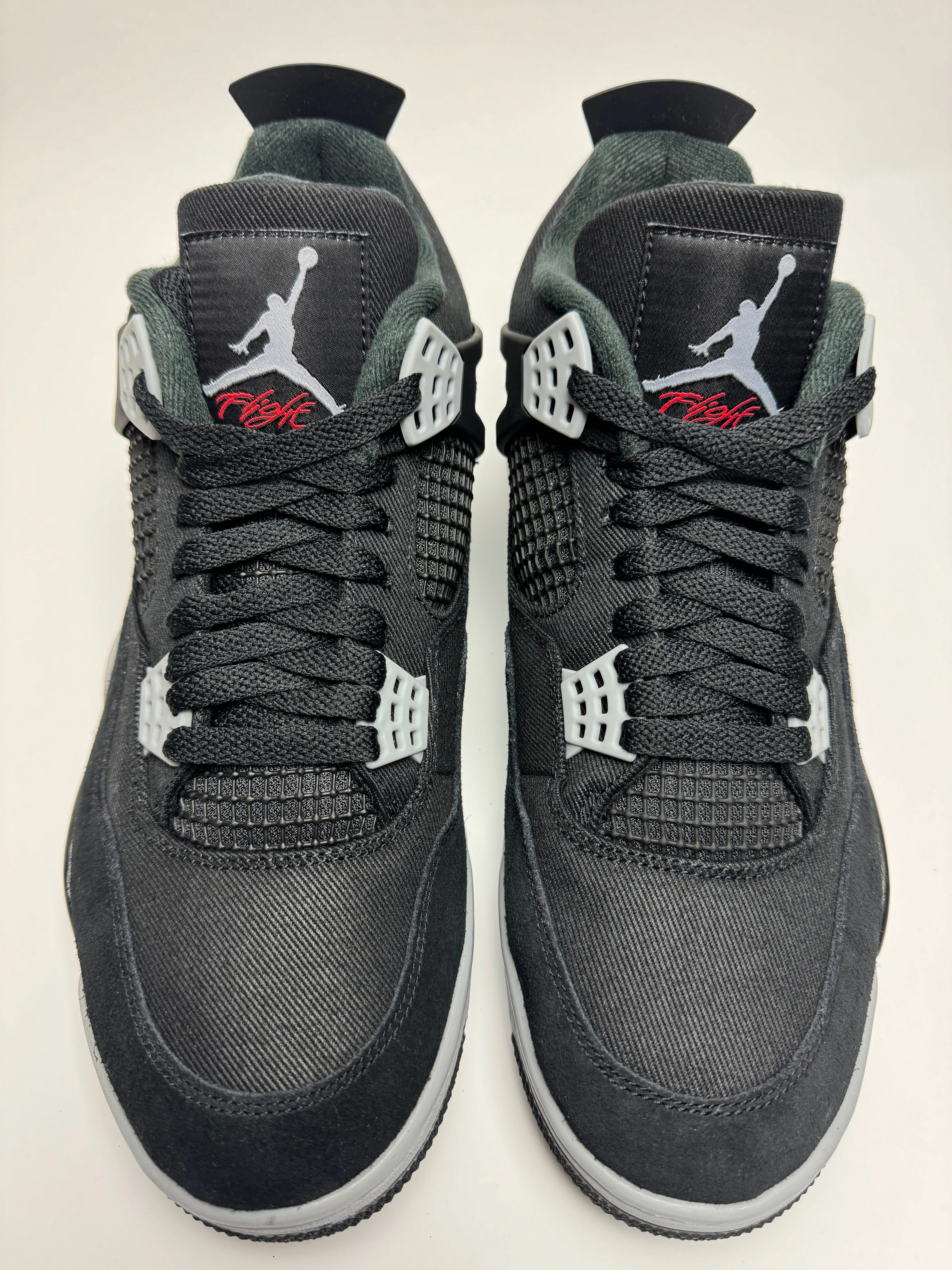 Air Jordan 4 Retro SE "Black Canvas" running alone Versatile Design