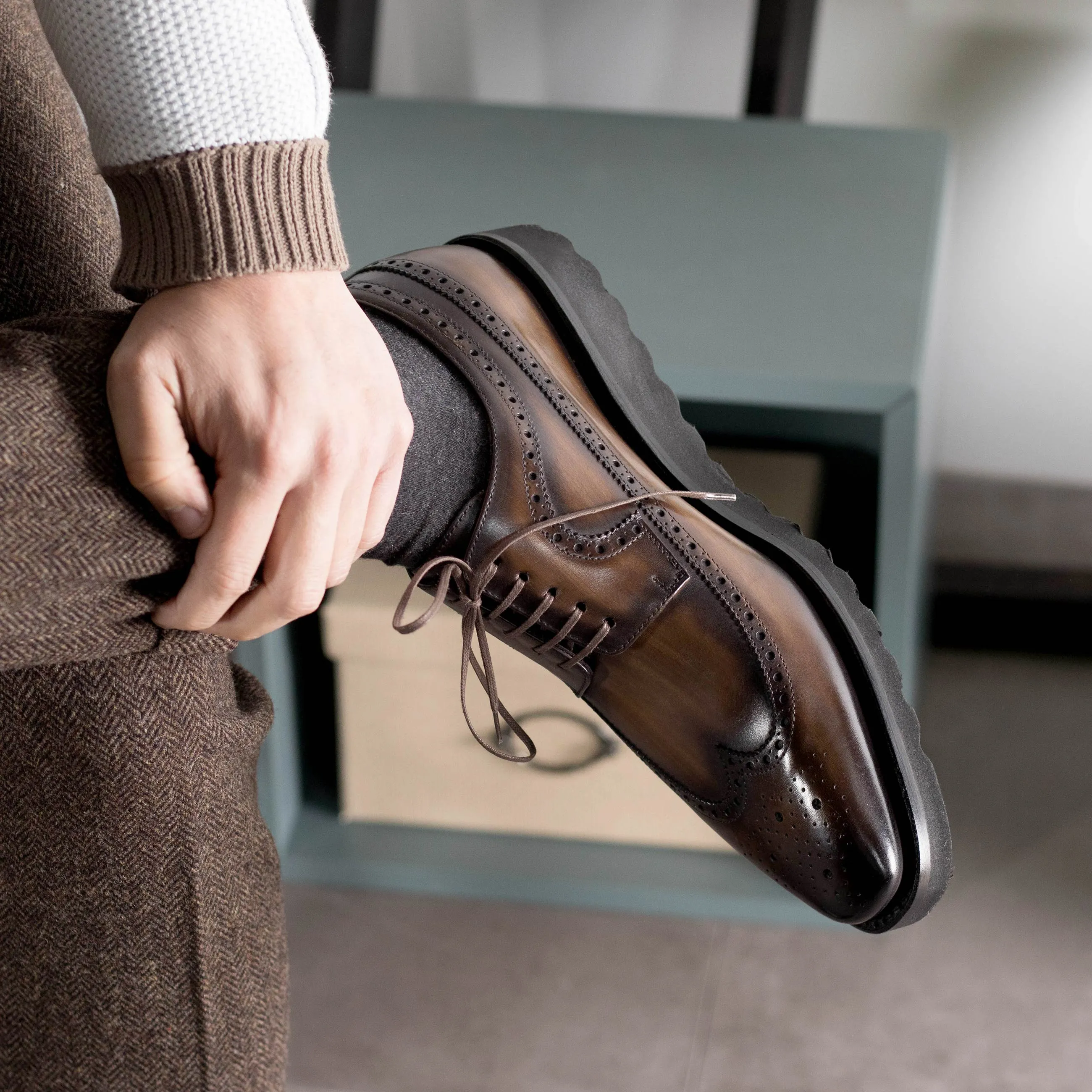 DapperFam Zephyr in Brown Men's Hand-Painted Patina Longwing Blucher