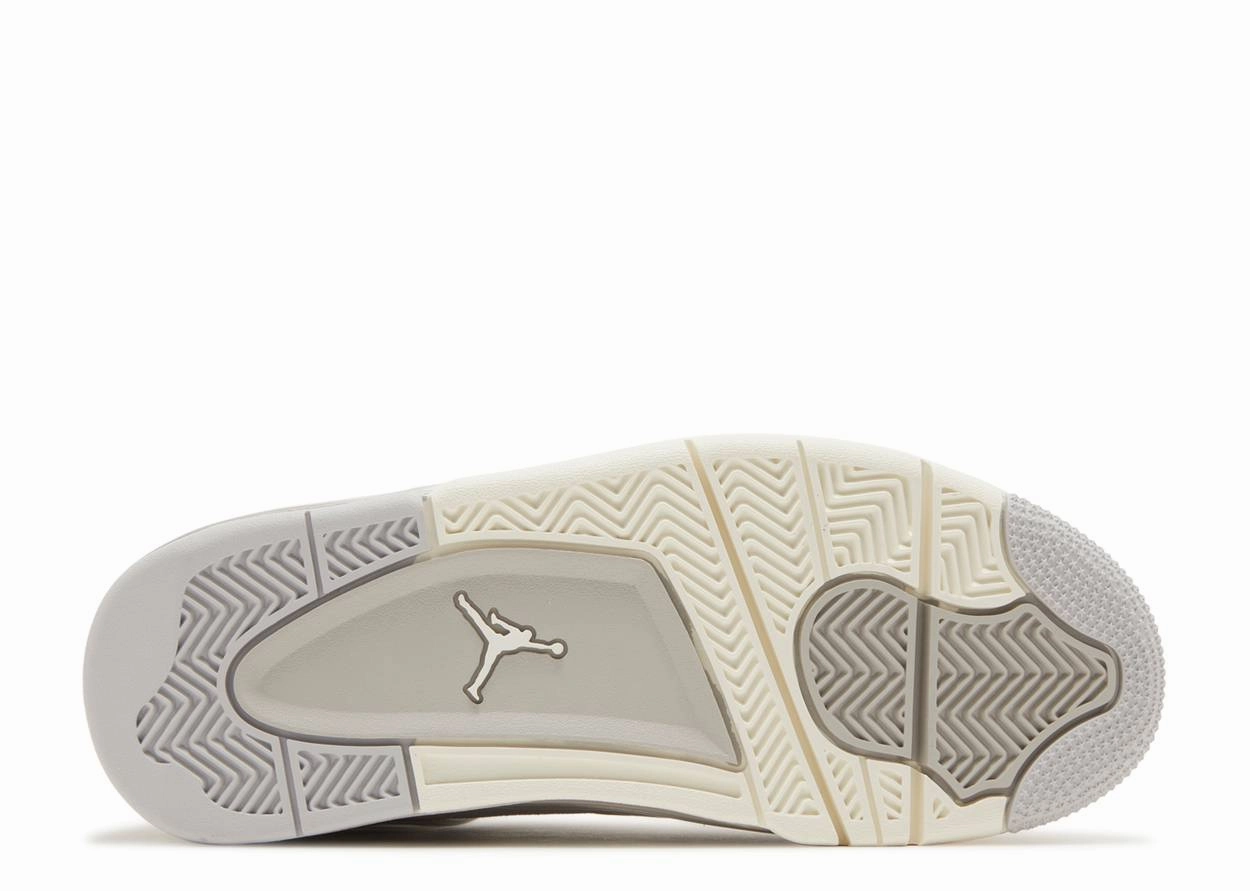 Air Jordan 4 Retro "Frozen Moments" (Wmns) matte leather shoes dirt path