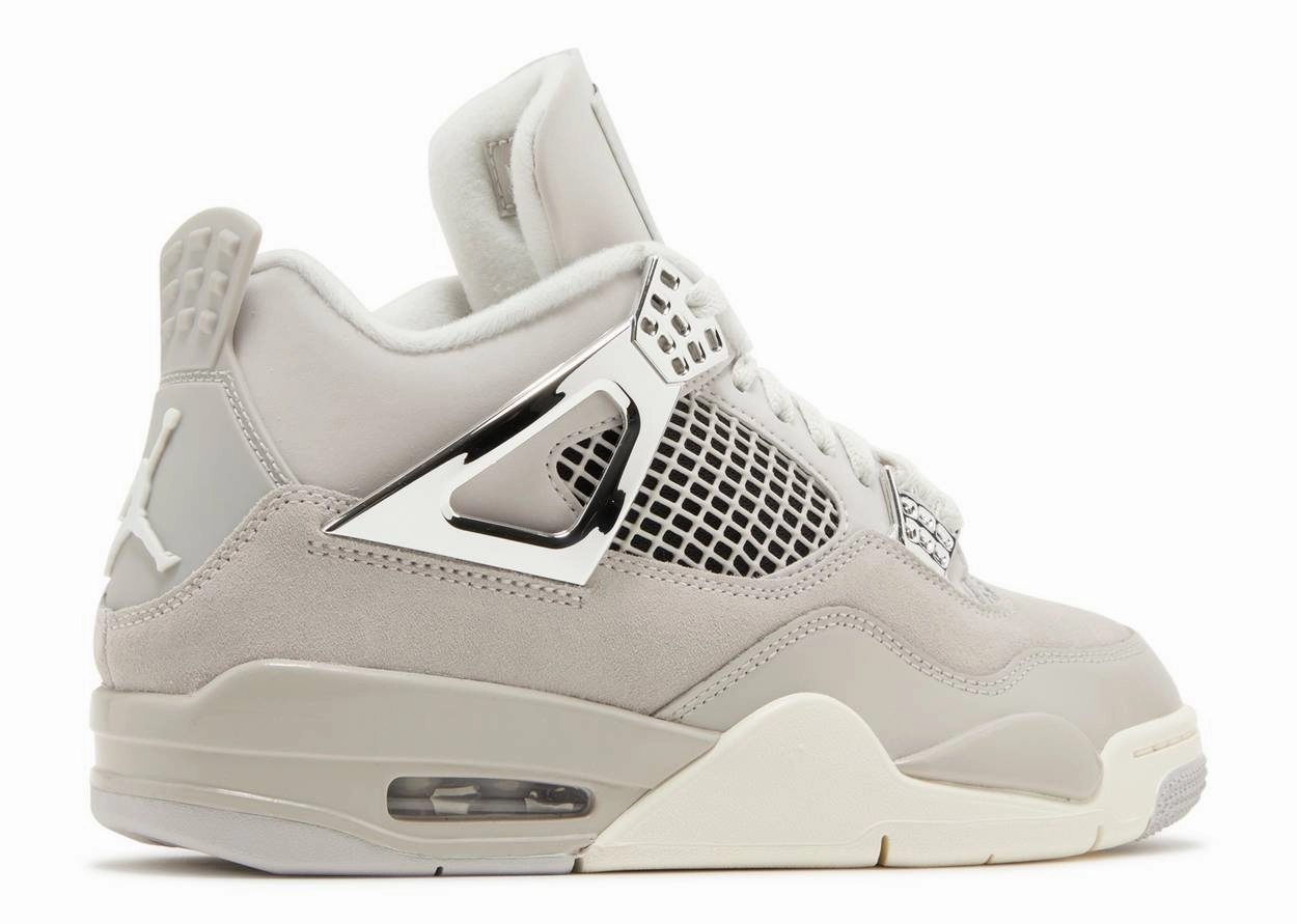 foam - midsole - cushioning - softness shoes frequent - use Air Jordan 4 Retro "Frozen Moments" (Wmns)