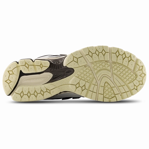 New Balance 1906R 'White/Black' LeatherUpper Unbeatable performance