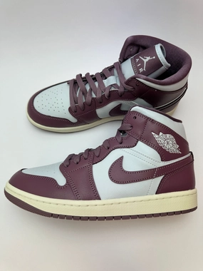 Air Jordan 1 Mid Sky "J Muave" Stabilizing Heel Clip Mid Foot