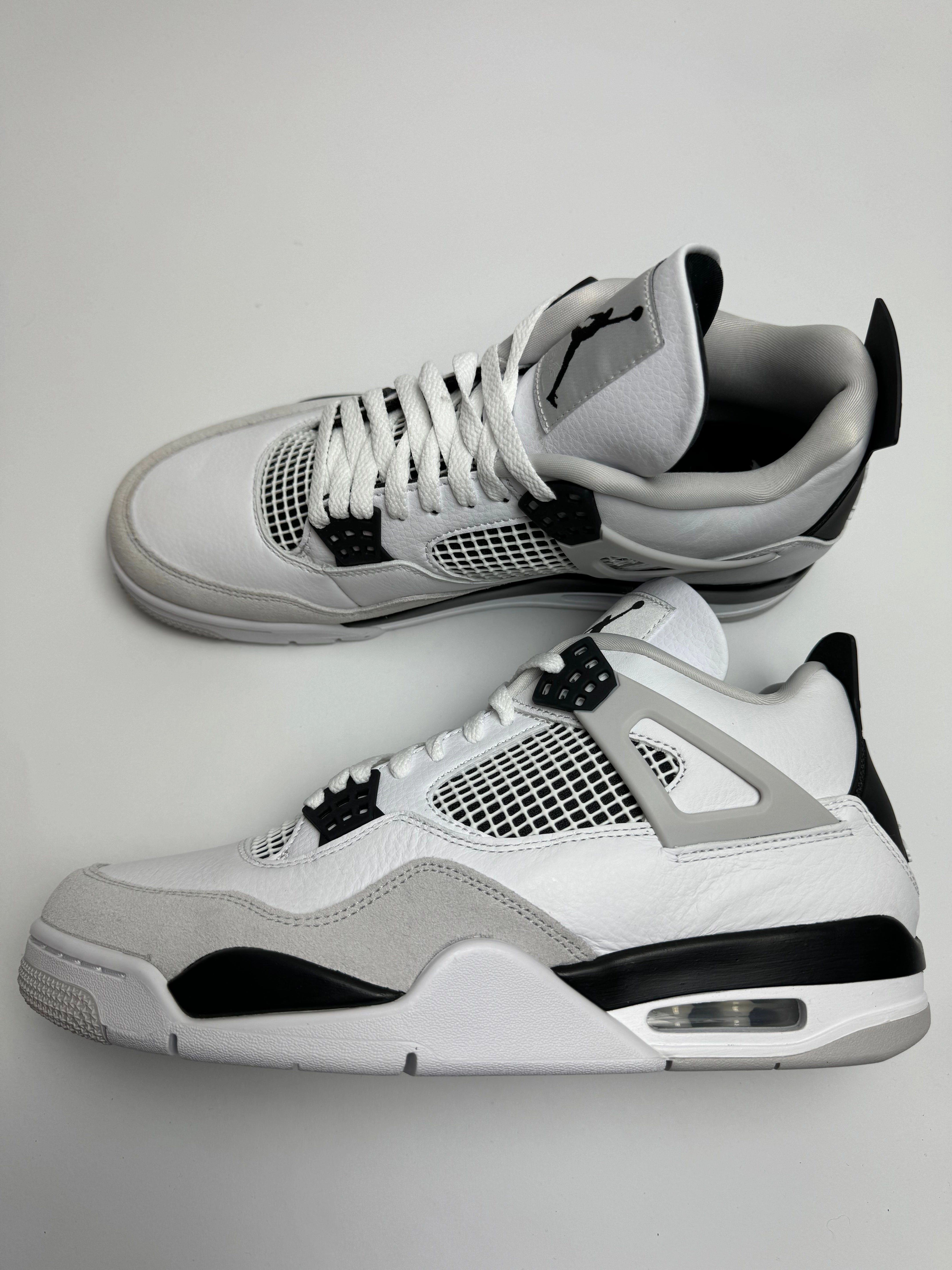 Air Jordan 4 "Military Black" competitive running shoes