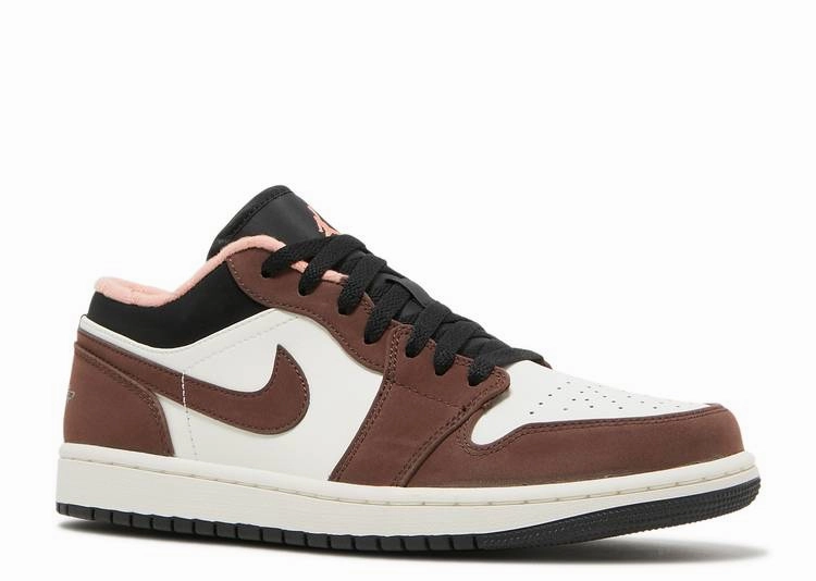 Jordan 1 Low Mocha Weekend Style