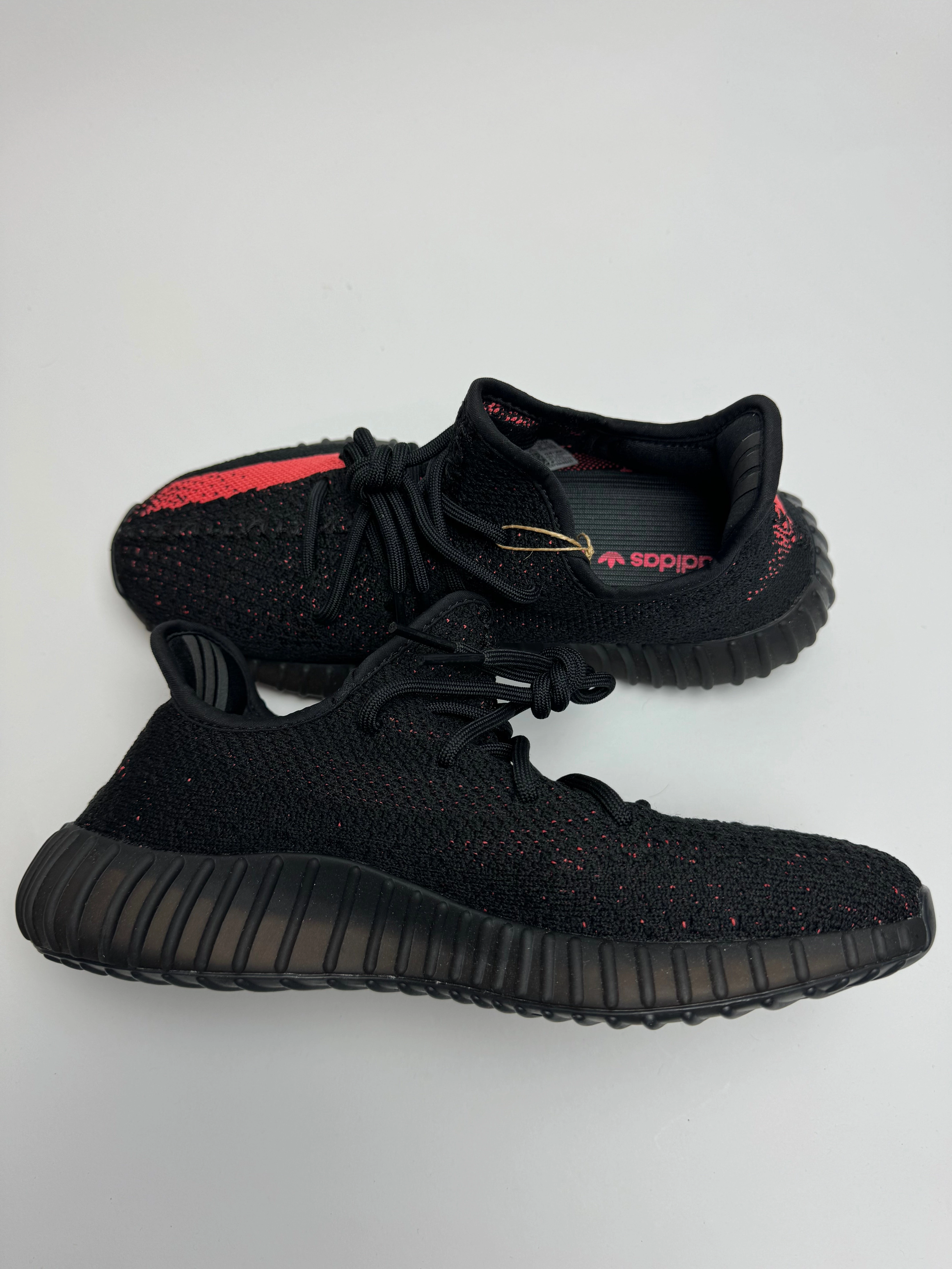 Yeezy Boost 350 V2 "Core Red" Stripe Mood Flexibility