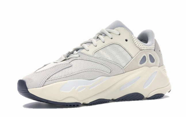 Fashion Layer YZY Boost 700 Analog