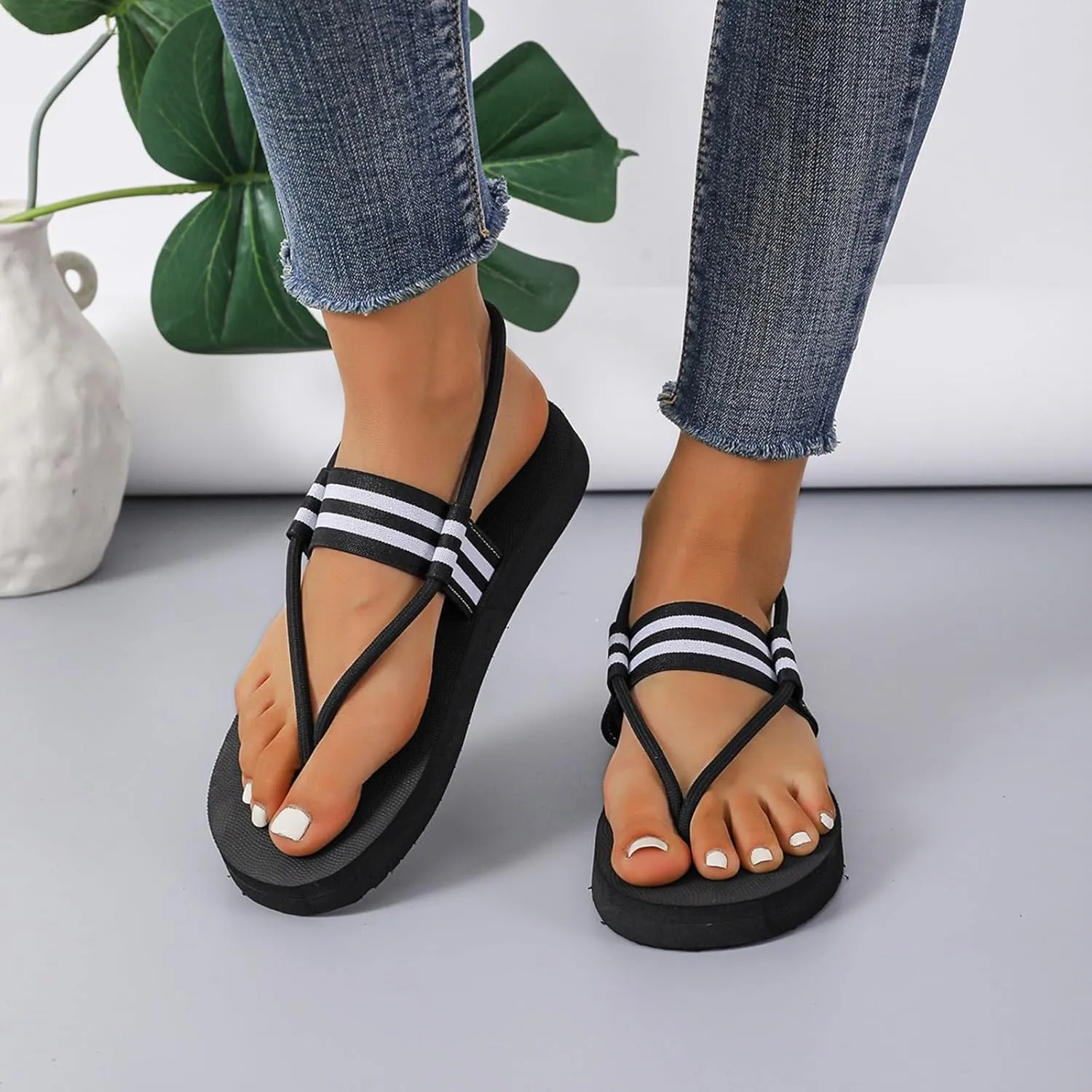 Flip Flop for Women Ankle Strap Trendy Flat Womens Sandals Casual Slip On Comfortable Beach Open Toe Summer Thong Sandals