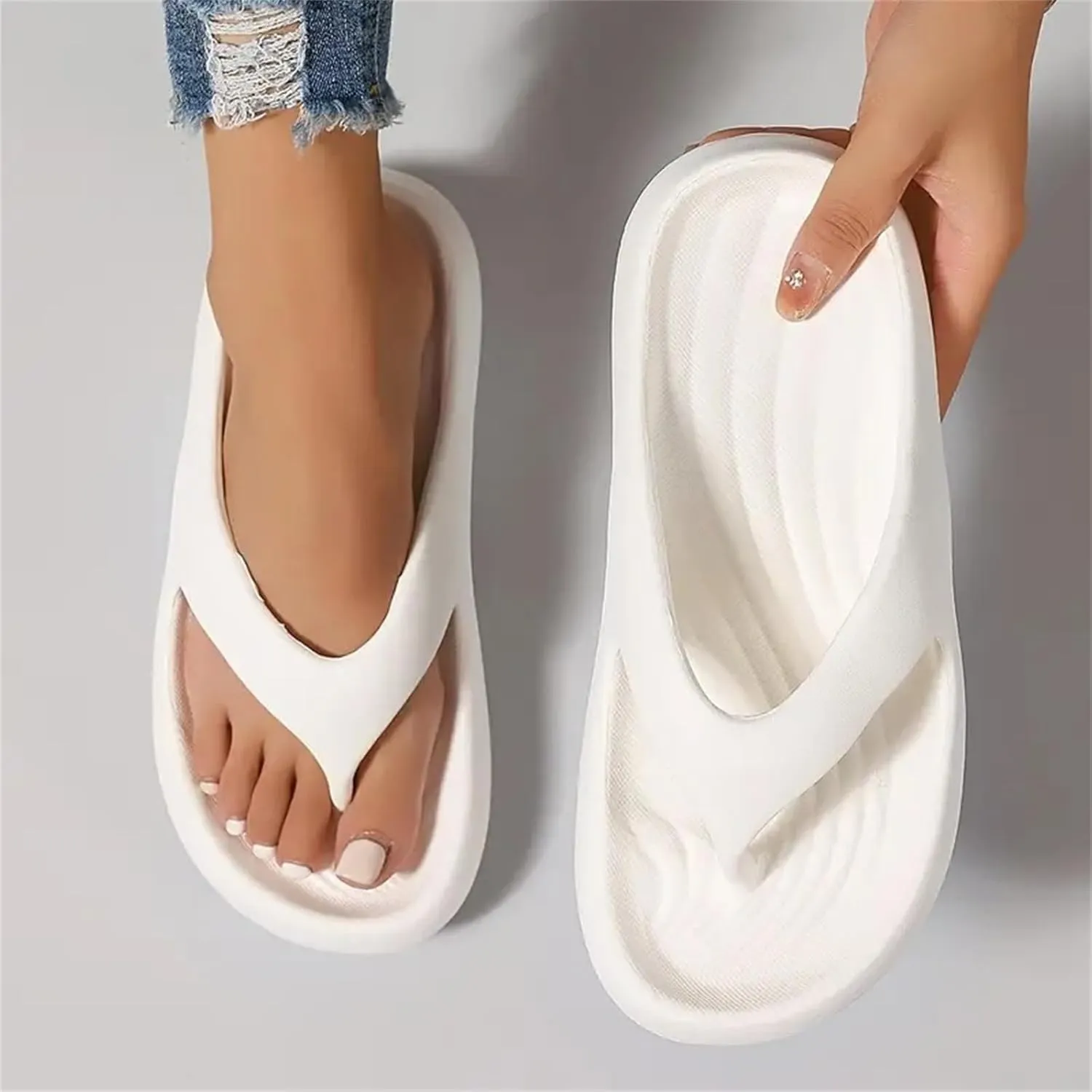 Flip Flops with Arch Support for Women Plantar Fasciitis Orthopedic Sandals for Women 2025 Arch Support Walking Sandals Non Slip Recovery Flip Flops Pillow Soft Summer Beach Shoes Comfortable