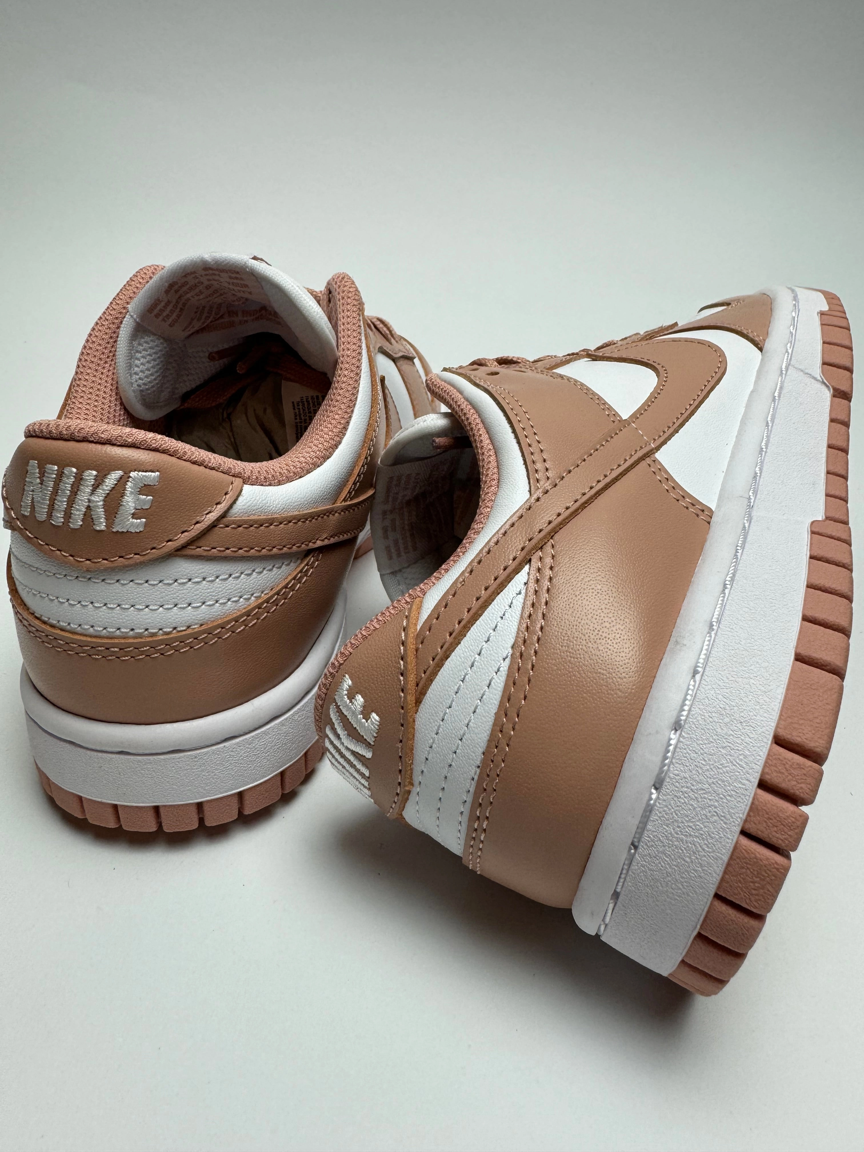 Nike Dunk Low "Rose Whisper" Adidas Boost trendy - brand shoes
