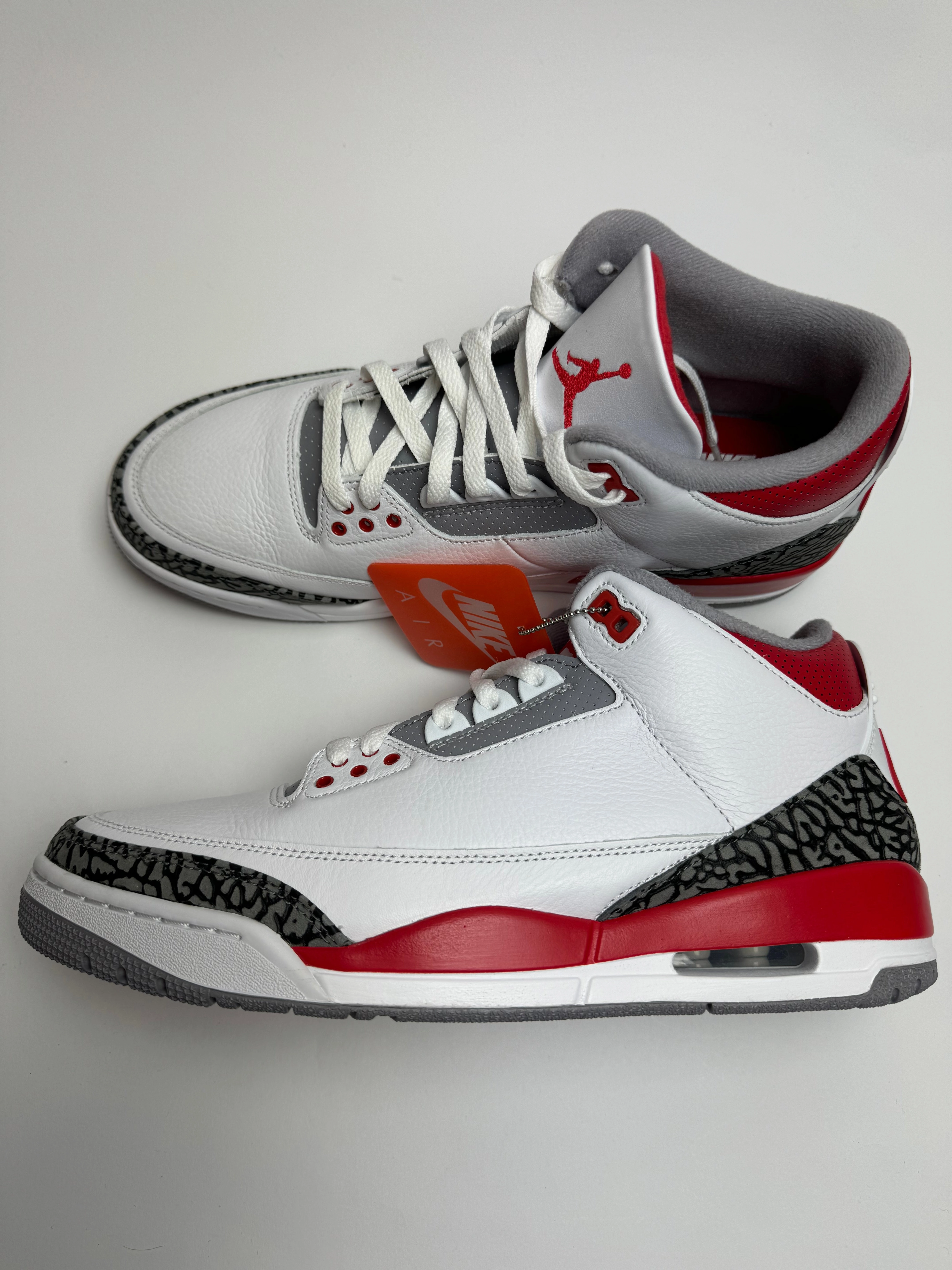 Moisture   Wicking Fabric running for social interaction Air Jordan 3 Retro "Fire Red"