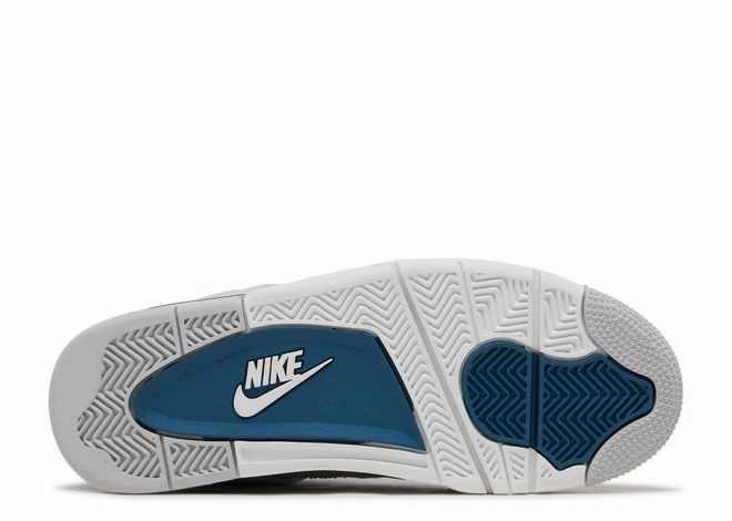 Jordan 4 Retro Military Blue (2024) wide - fit comfort