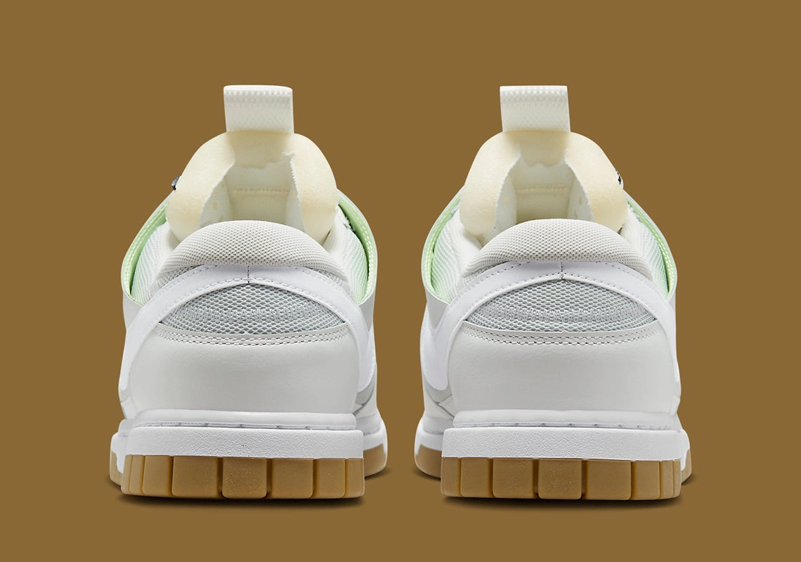 hypoallergenic running shoes with padded collars Nike Air Dunk Jumbo Photon Dust Gum Light Brown