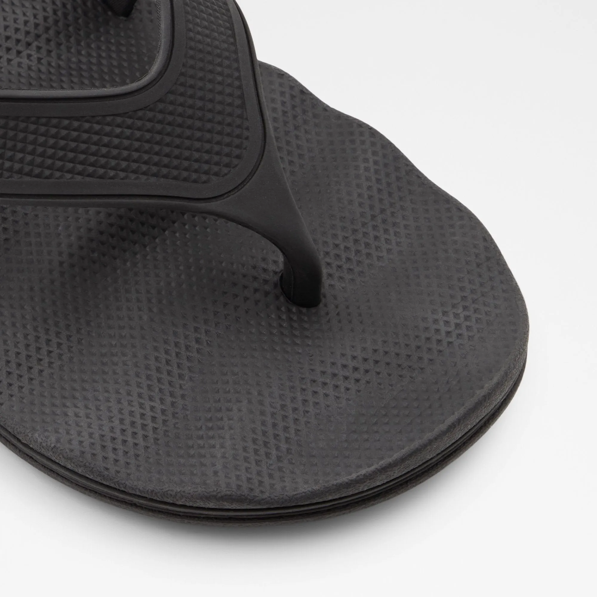 Haciendo Thong Sandals