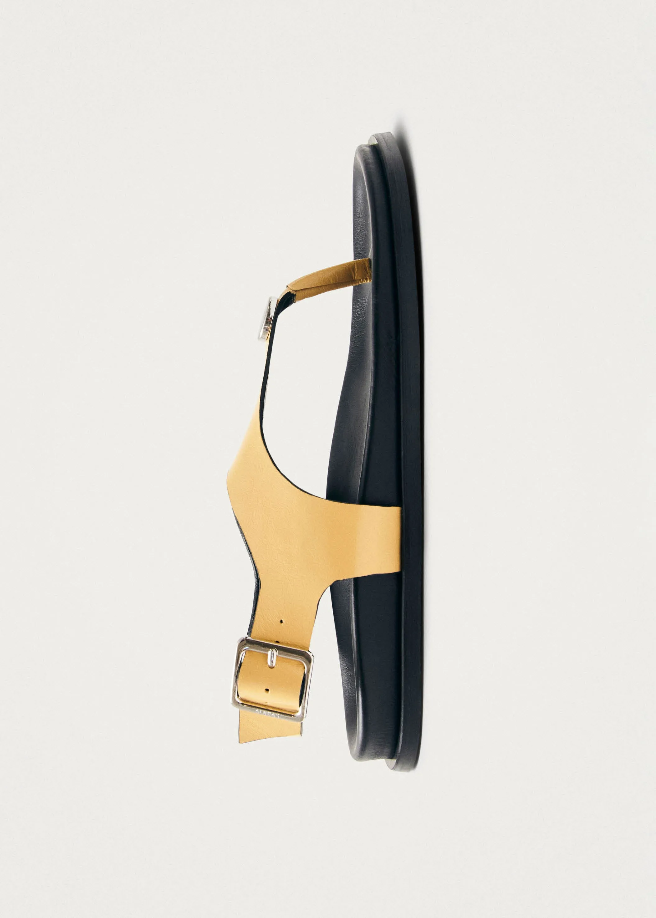 Harbor Onix Vanilla Leather Sandals