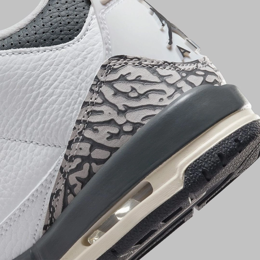 smooth zipper Jordan 3 Retro Hide N' Sneak
